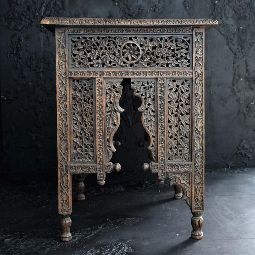 Early 20th Century Carved Indian Table   1