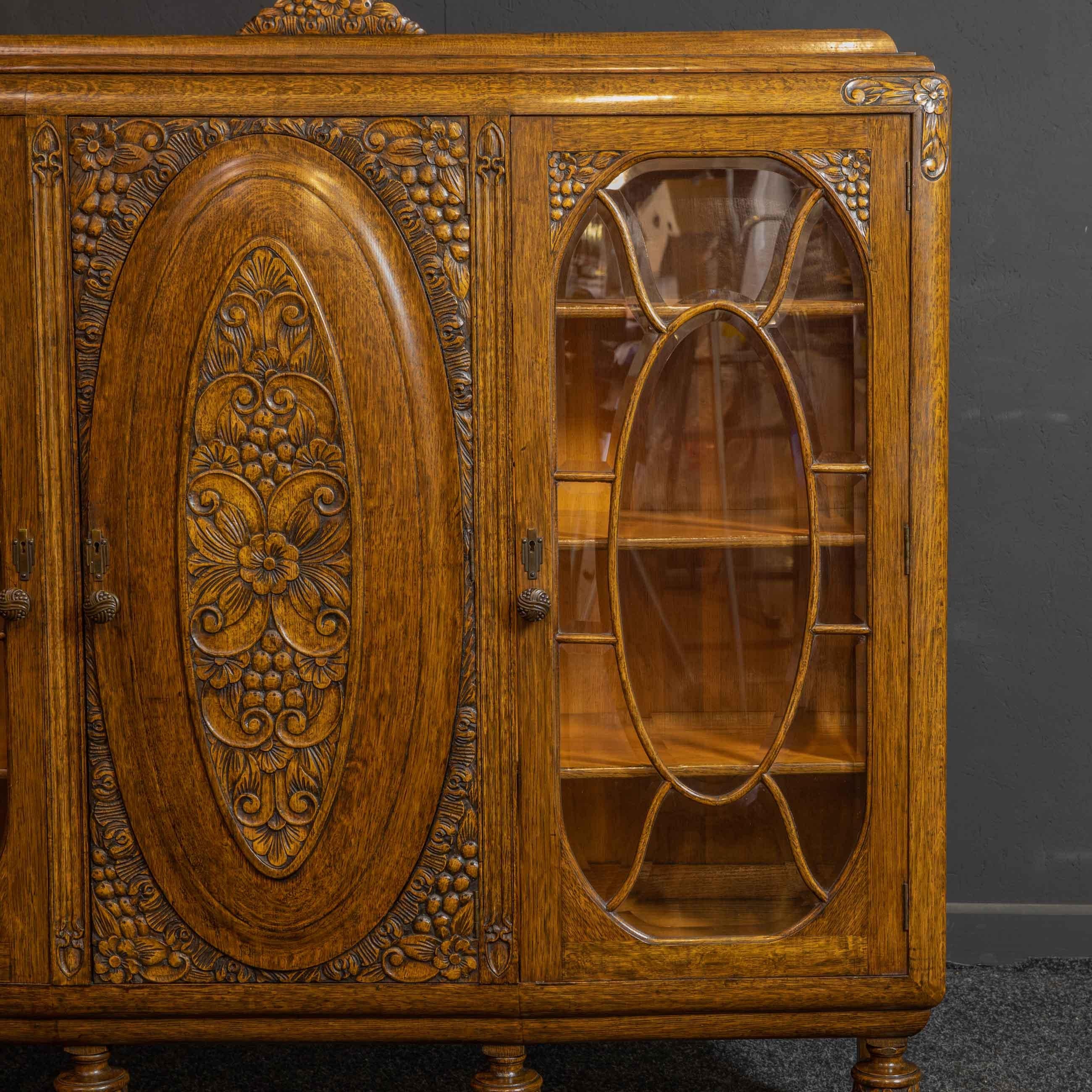 Early 20th Century Carved Oak Bookcase For Sale 7