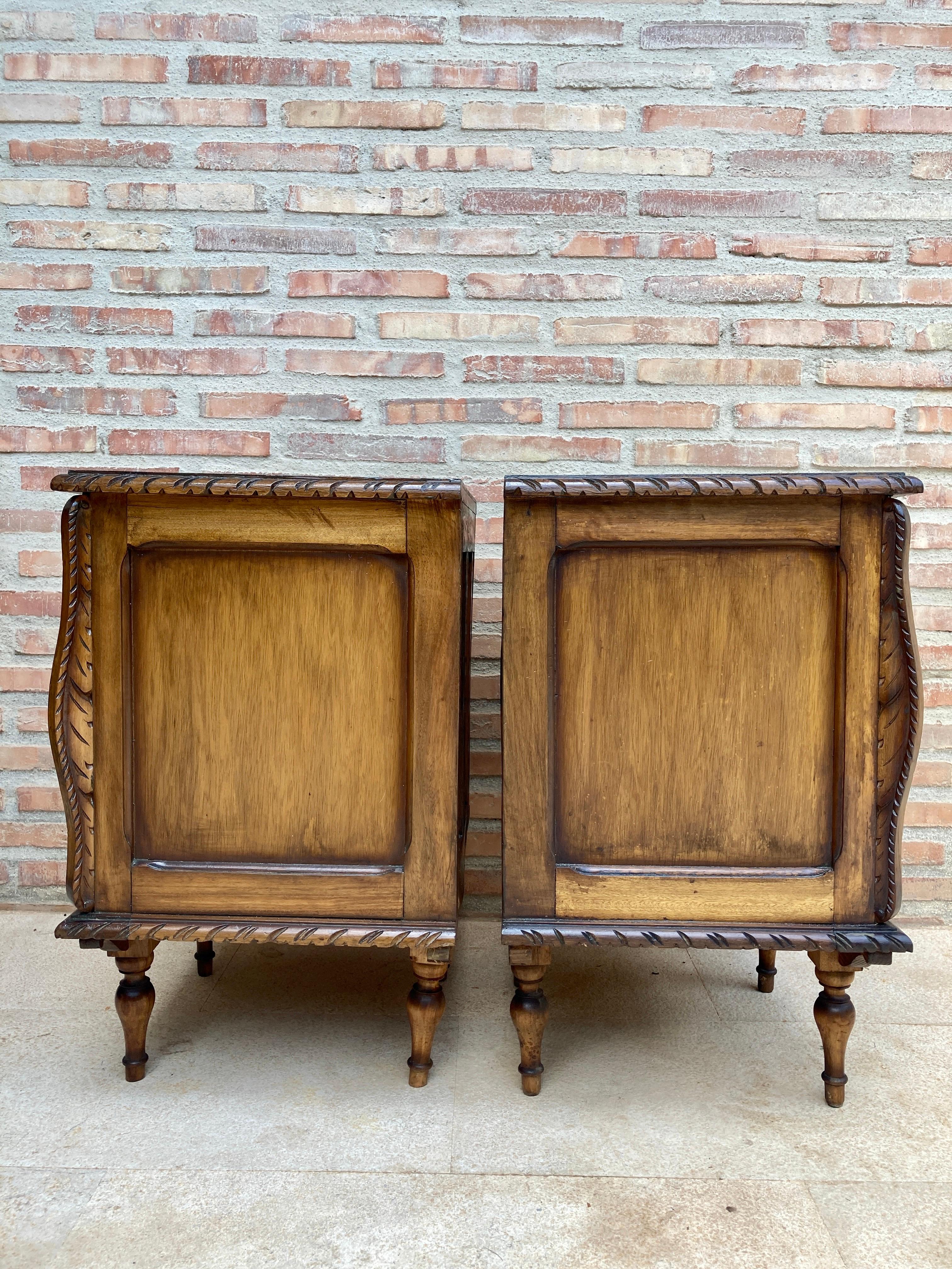 Early 20th Century Carved Oak Nightstands, 1940s, Set of 2 For Sale 6