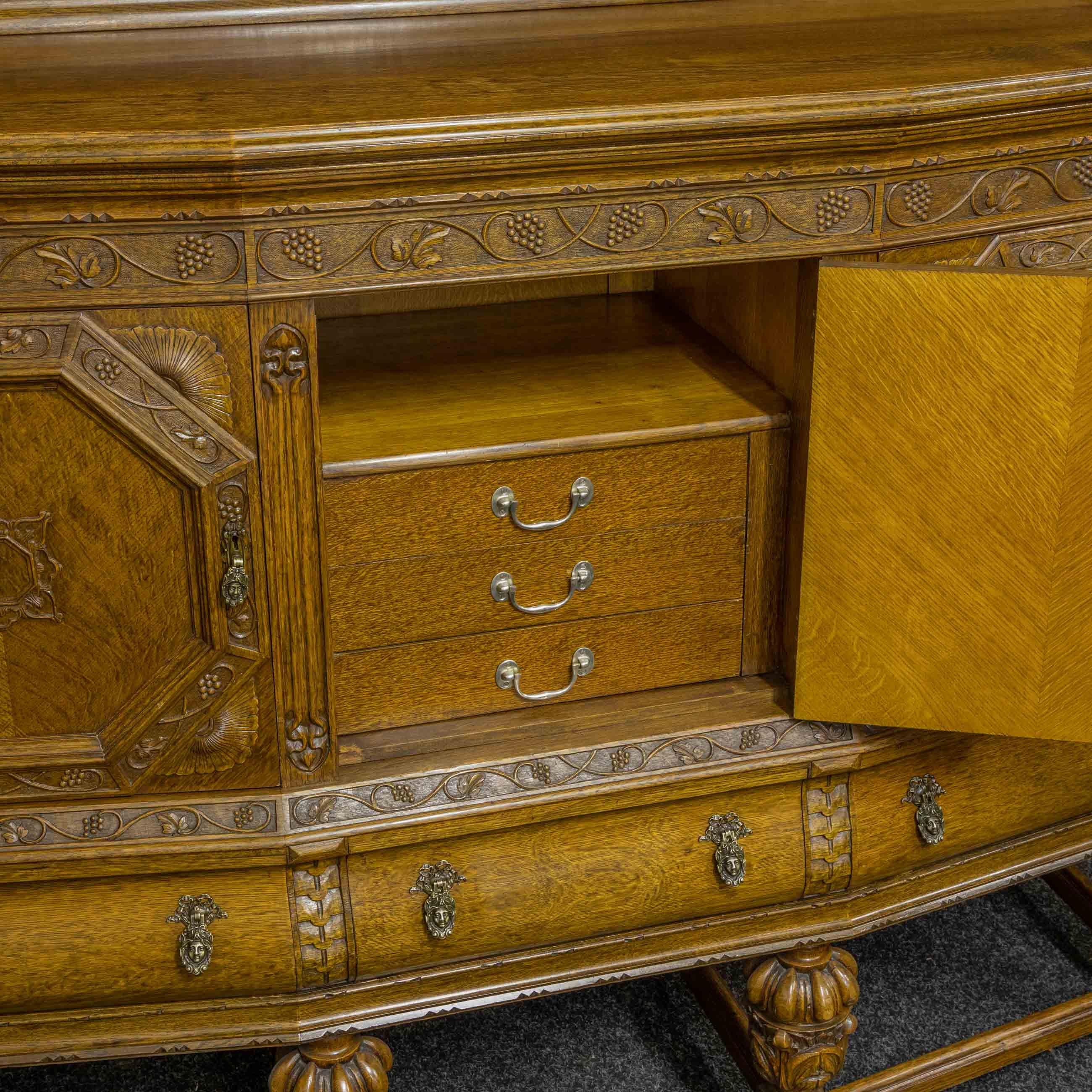 Early 20th Century Carved Oak Side Cupboard For Sale 3