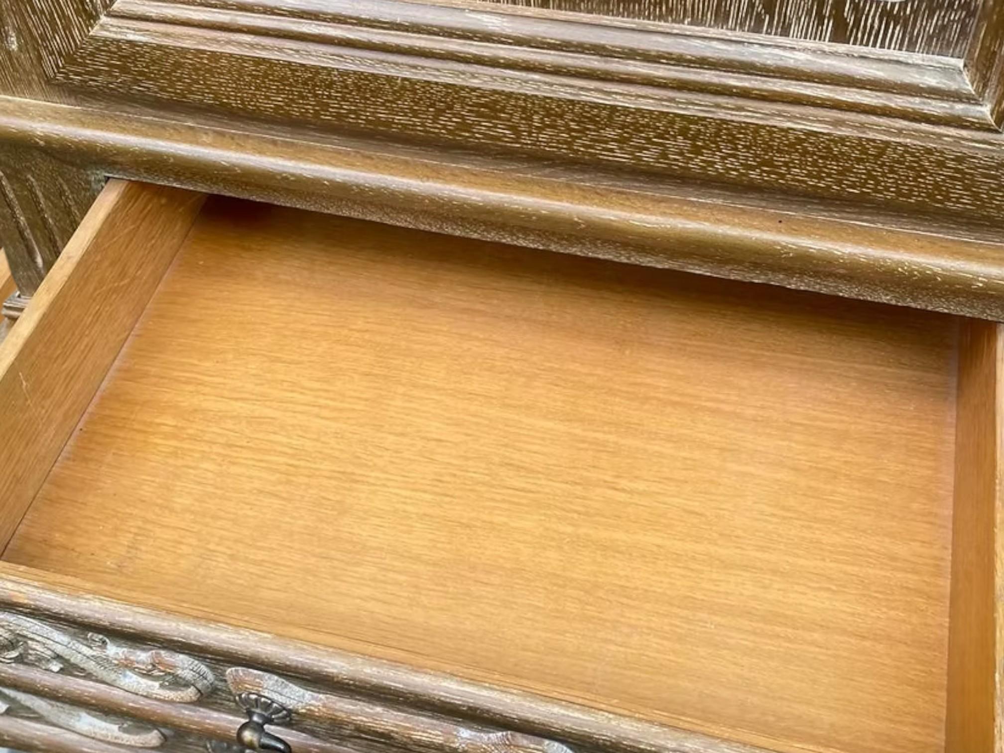 Early 20th Century - Carved Oak - Spain For Sale 6