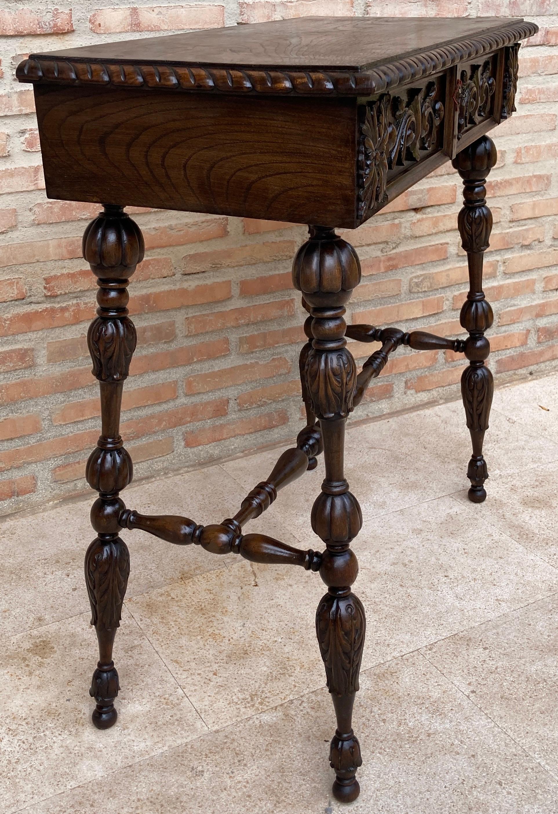 Early 20th Century Carved Oak Table with One Drawer, 1940s For Sale 5