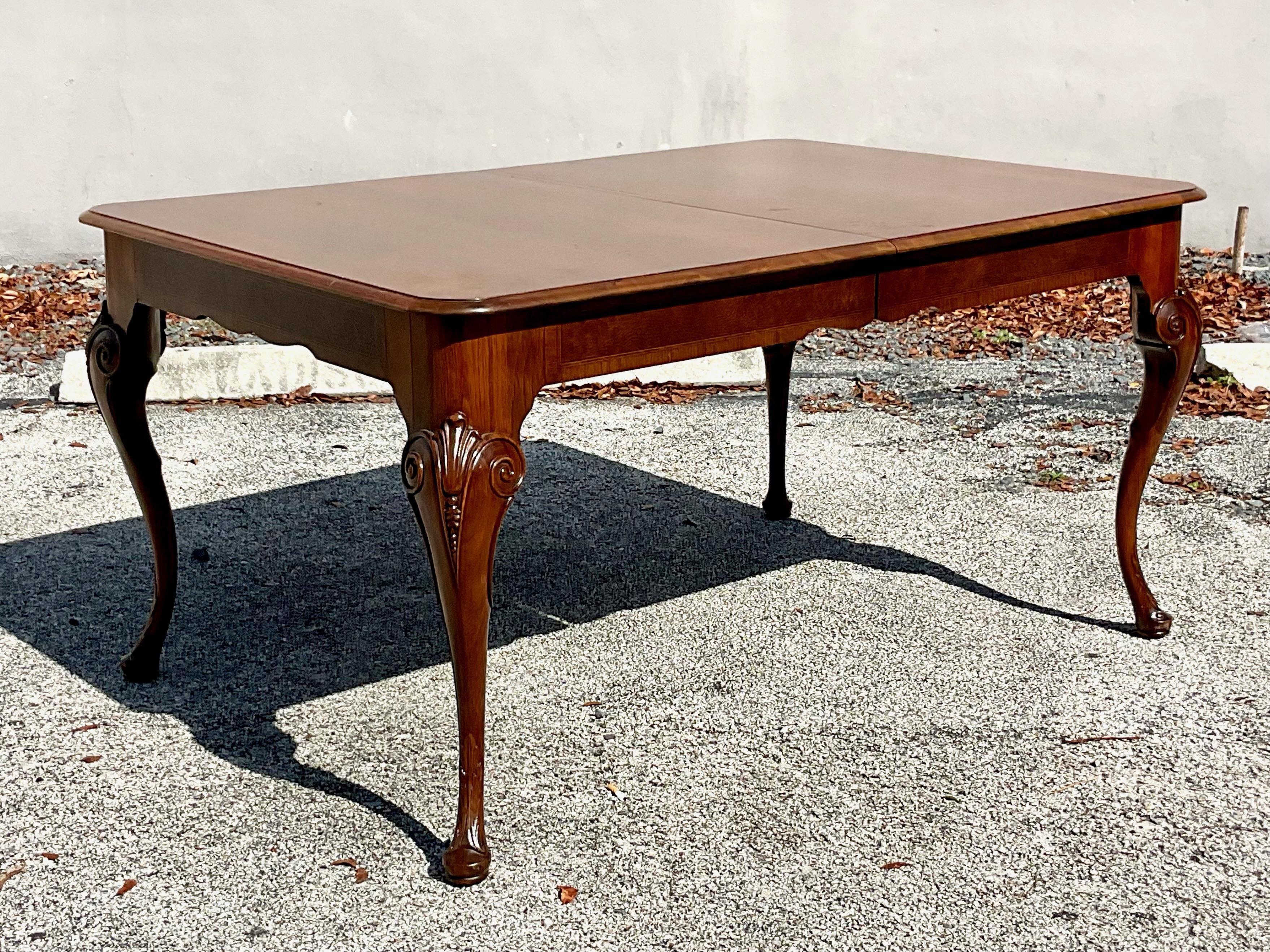 Early 20th Century Carved Regency Dining Table In Good Condition For Sale In west palm beach, FL