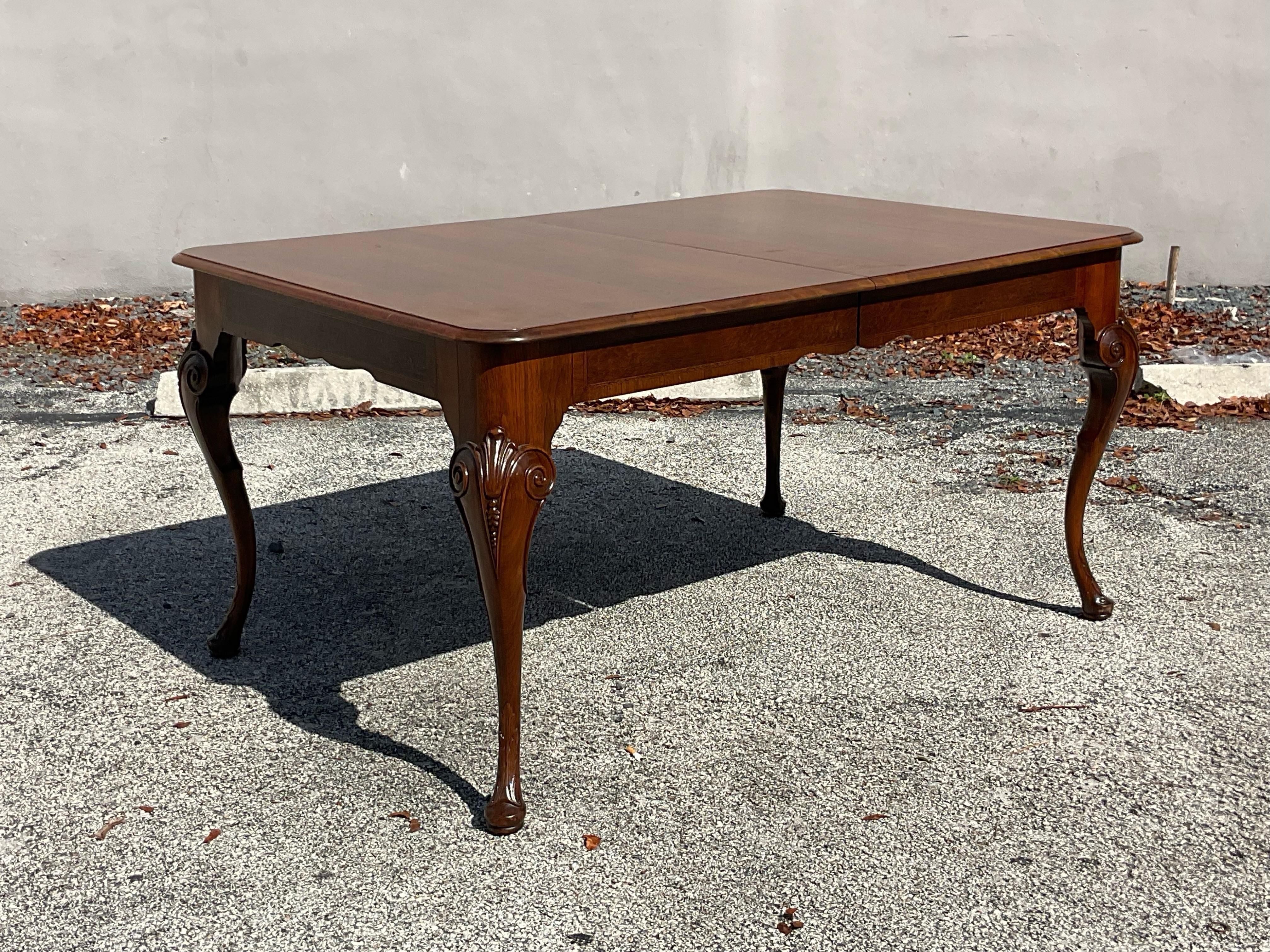 Wood Early 20th Century Carved Regency Dining Table For Sale
