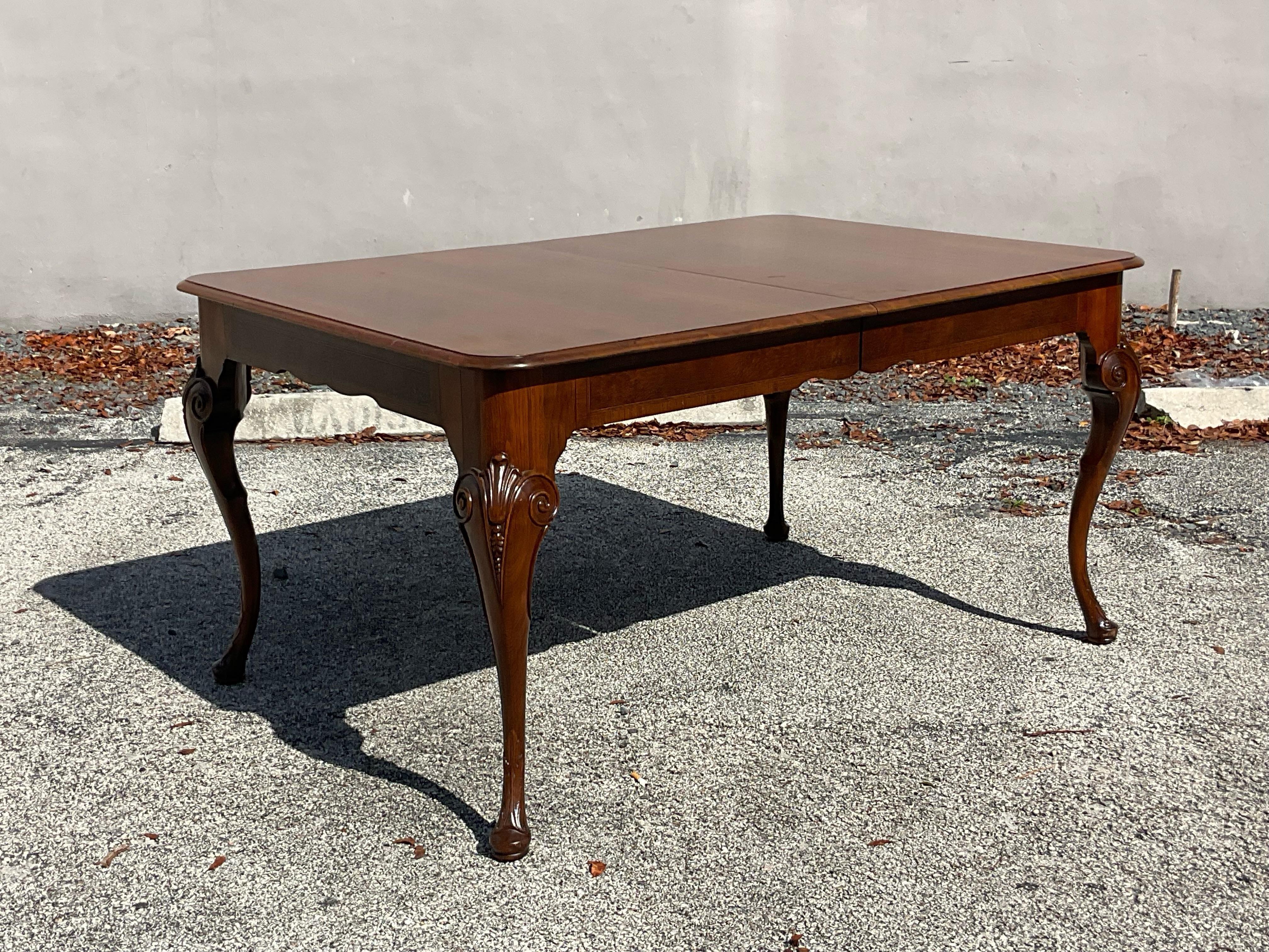 Early 20th Century Carved Regency Dining Table For Sale 1