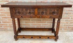 Early 20th Century Carved Walnut Wood Catalan Spanish Console Table