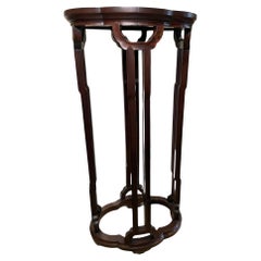 Early 20th Century Carved Wood Renaissance Style Pedestal 