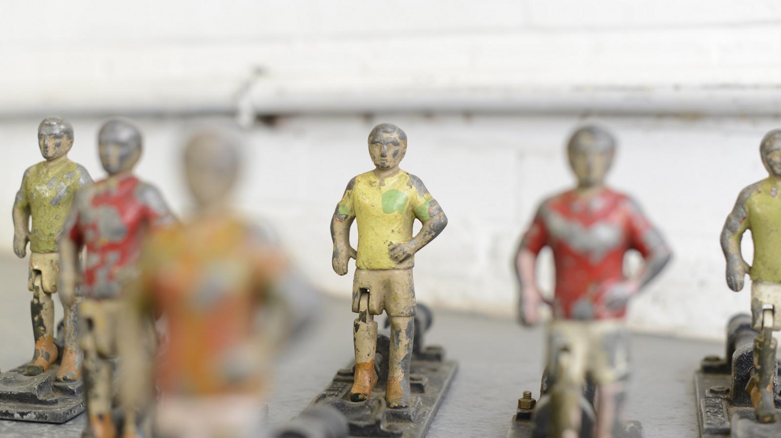 Early 20th Century Cast Iron Amusement Arcade Footballers In Good Condition In Gloucester, GB
