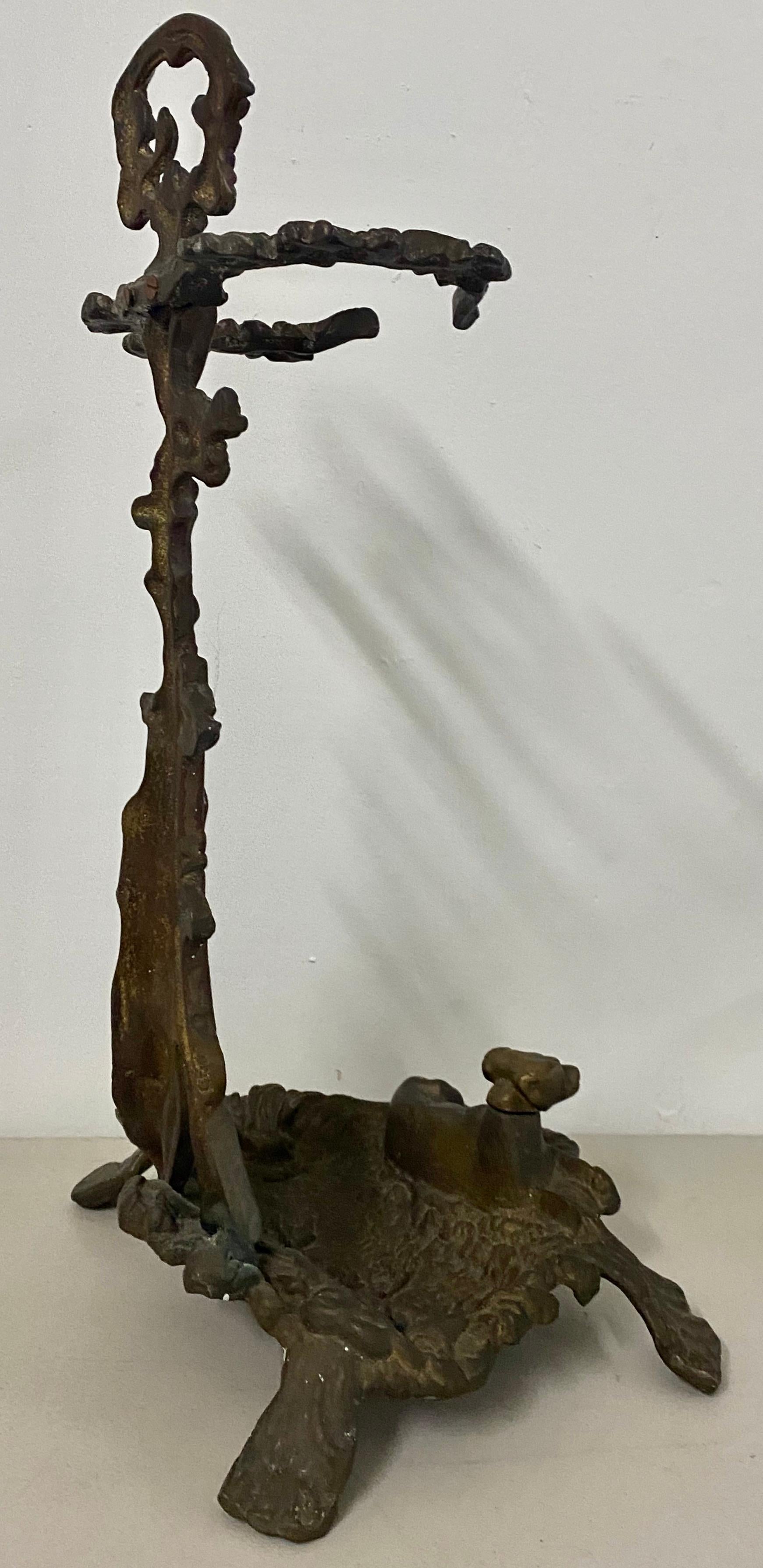 Soporte para herramientas de chimenea o paragüero de hierro fundido de principios del siglo XX, hacia 1920 en venta 3