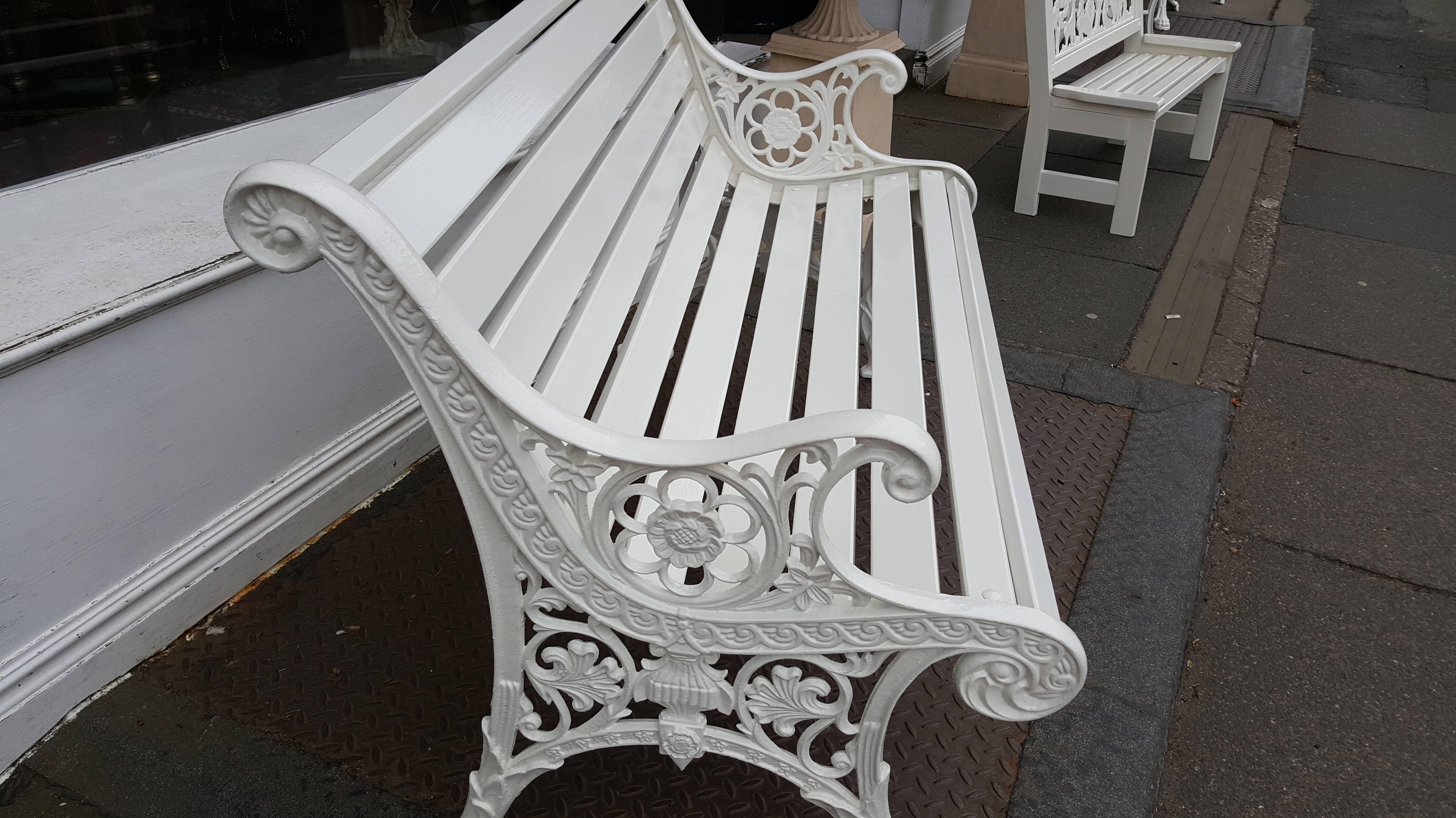 English Early 20th Century Cast Iron Garden Bench