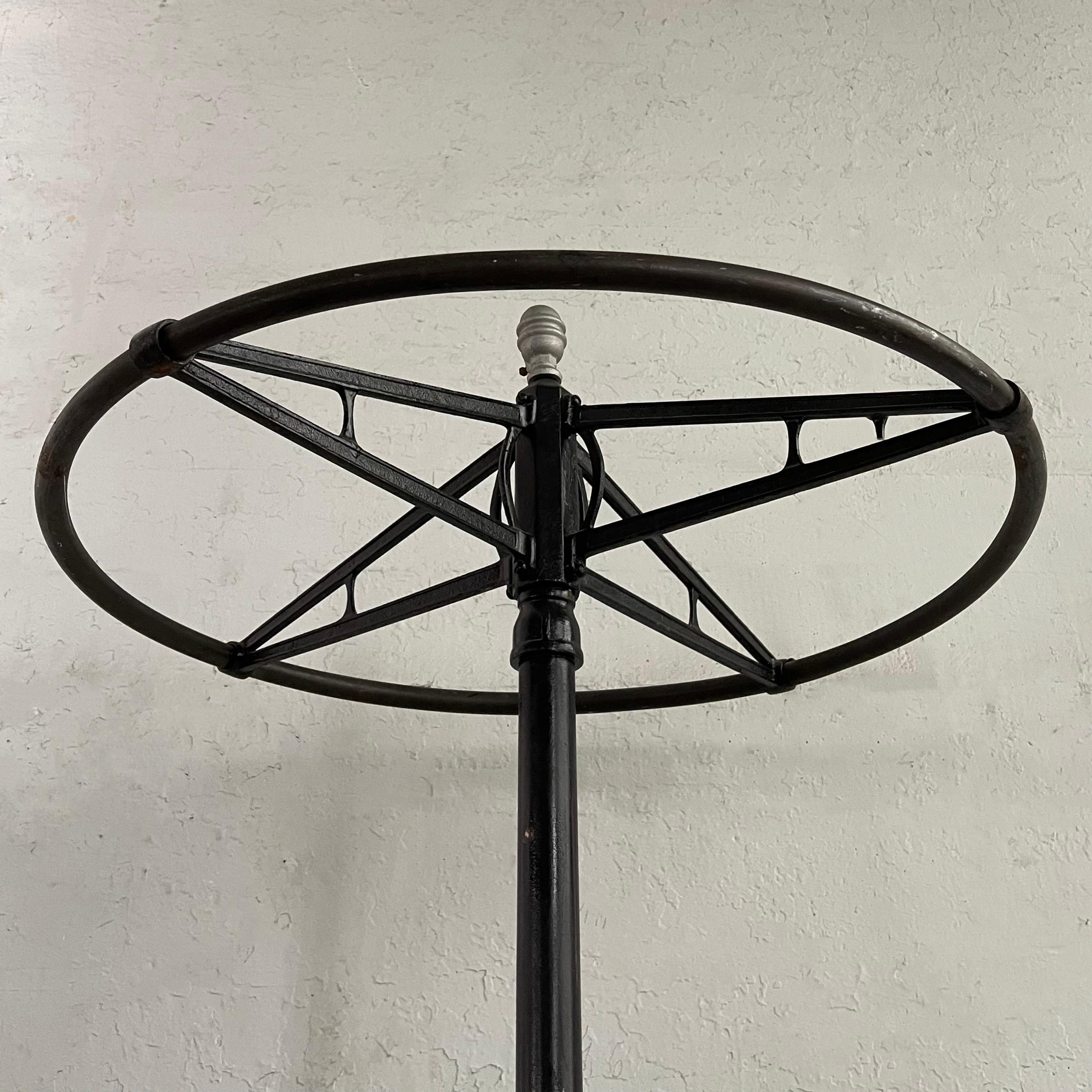 Early 20th Century Cast Iron Rounder Garment Rack In Good Condition In Brooklyn, NY