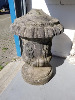 Early 20th Century Cast Stone Garden Urn with Acanthus Leaves
