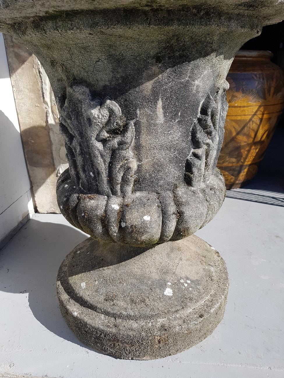 European Early 20th Century Cast Stone Garden Urn with Acanthus Leaves For Sale