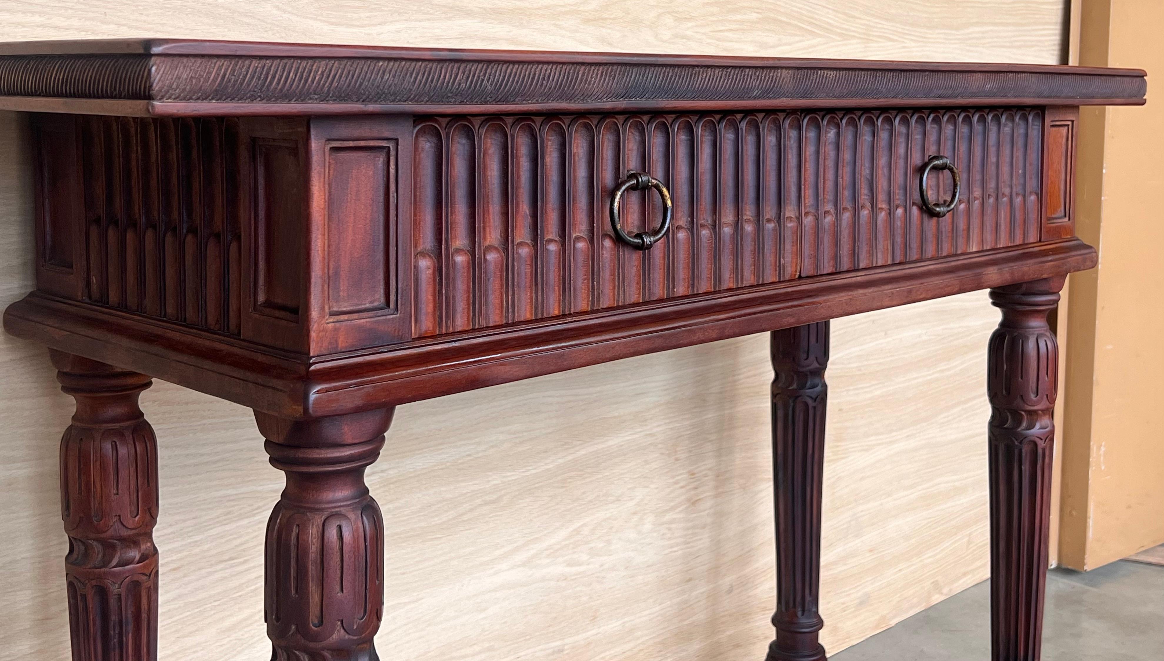Early 20th Century Catalan Spanish Carved Walnut Console Table with Two Drawers For Sale 11