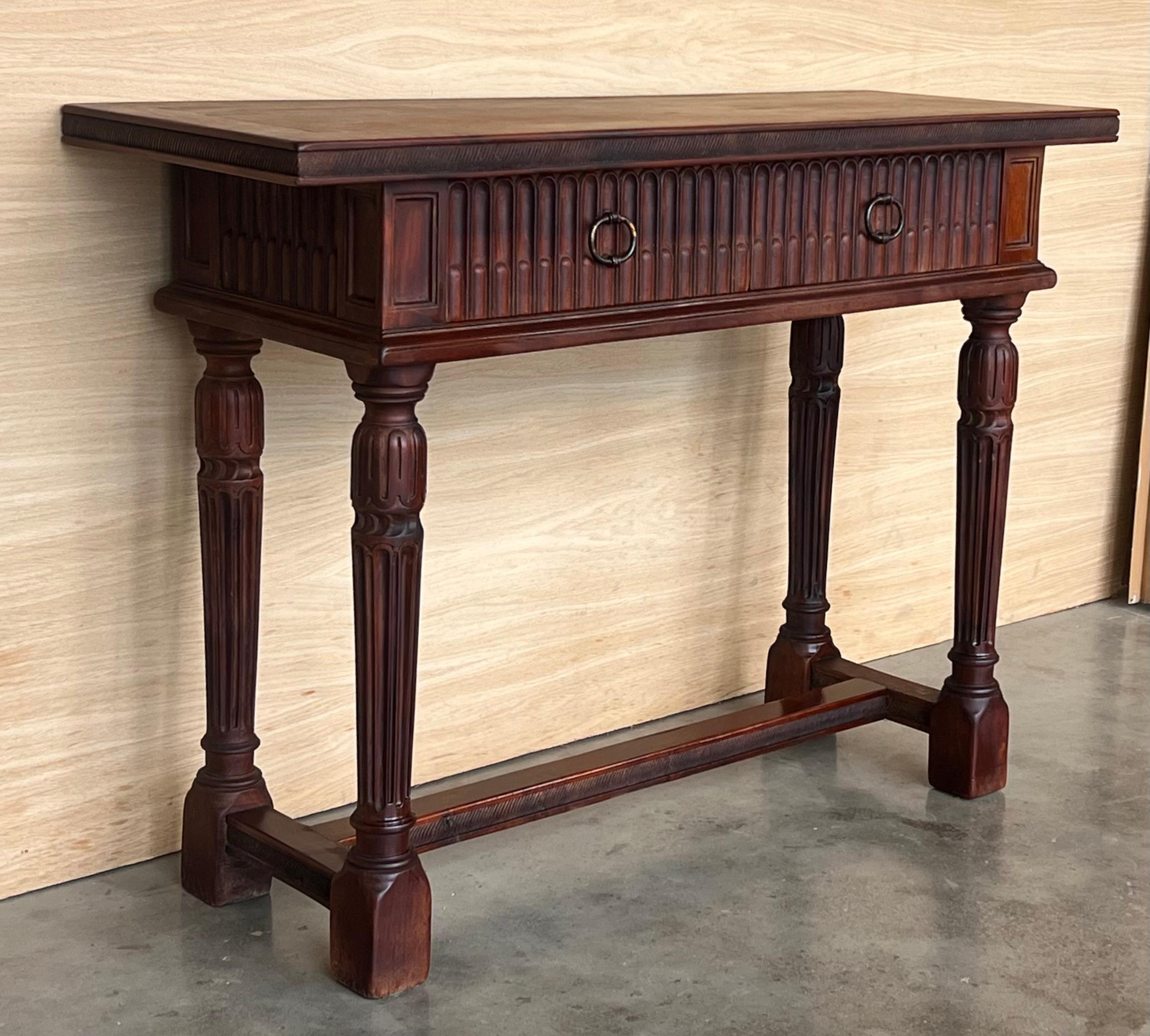 Early 20th Century Catalan Spanish Carved Walnut Console Table with Two Drawers For Sale 1