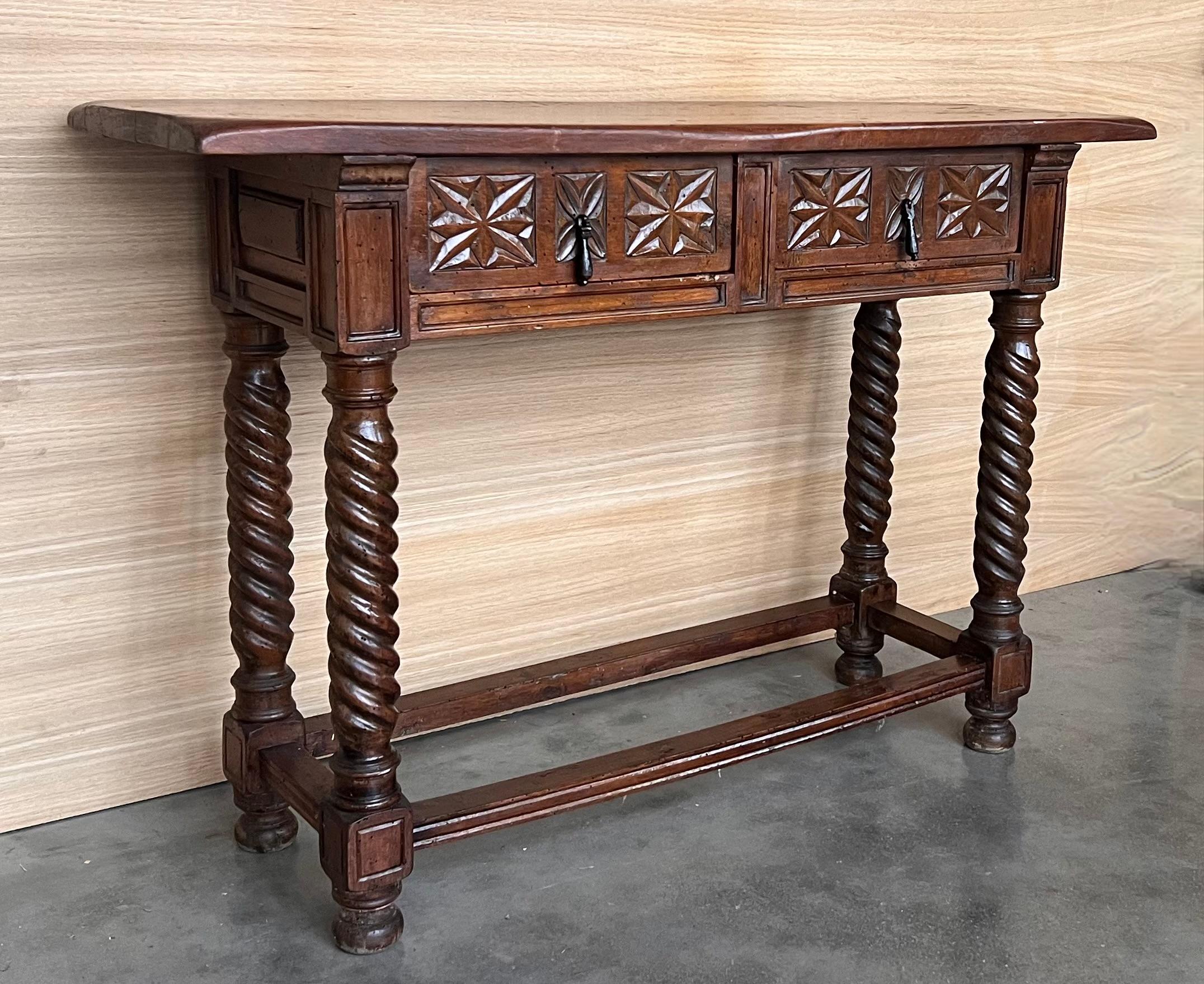 Early 20th Century Catalan Spanish Carved Walnut Console Table with Two Drawers For Sale 1