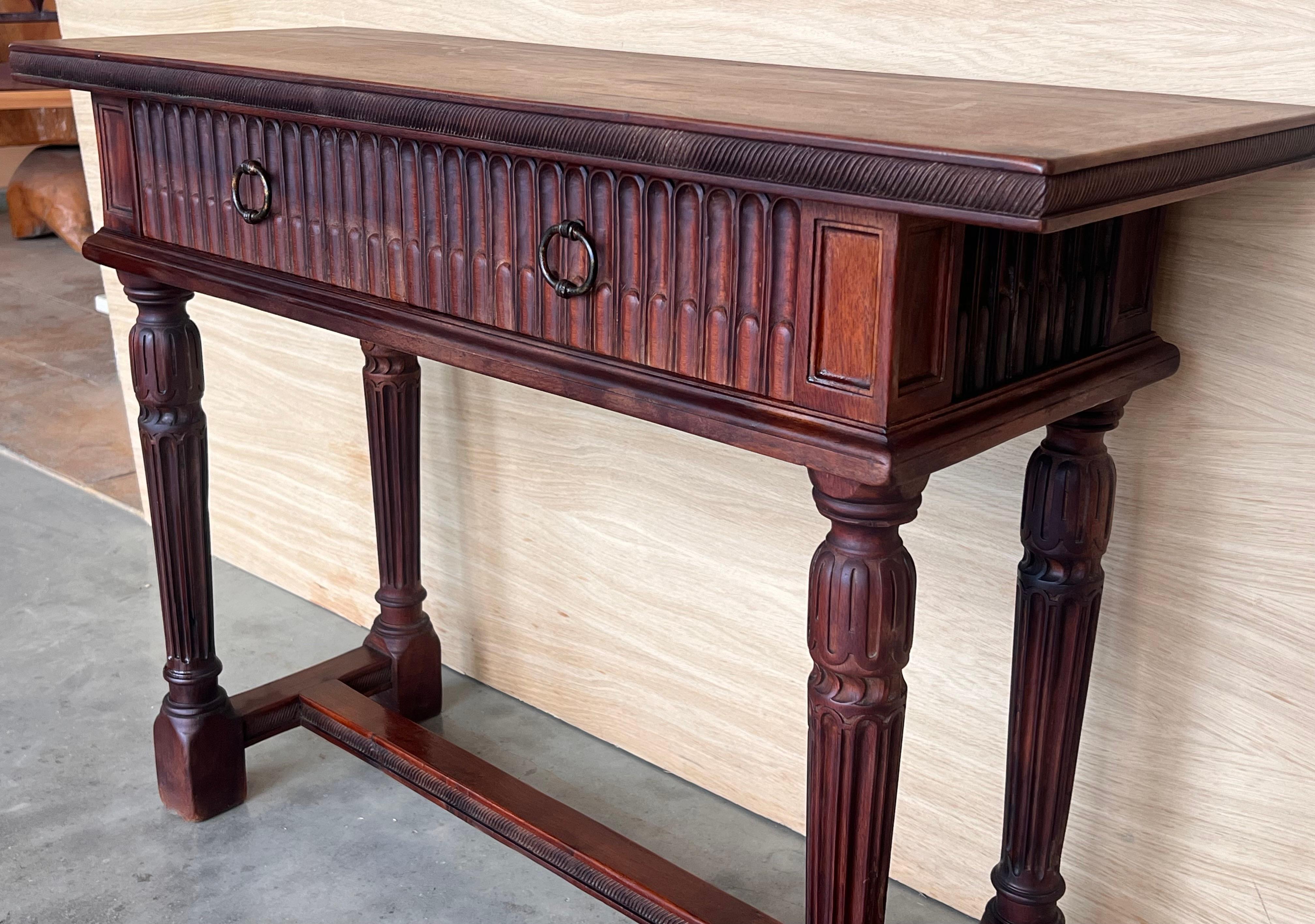 Early 20th Century Catalan Spanish Carved Walnut Console Table with Two Drawers For Sale 3