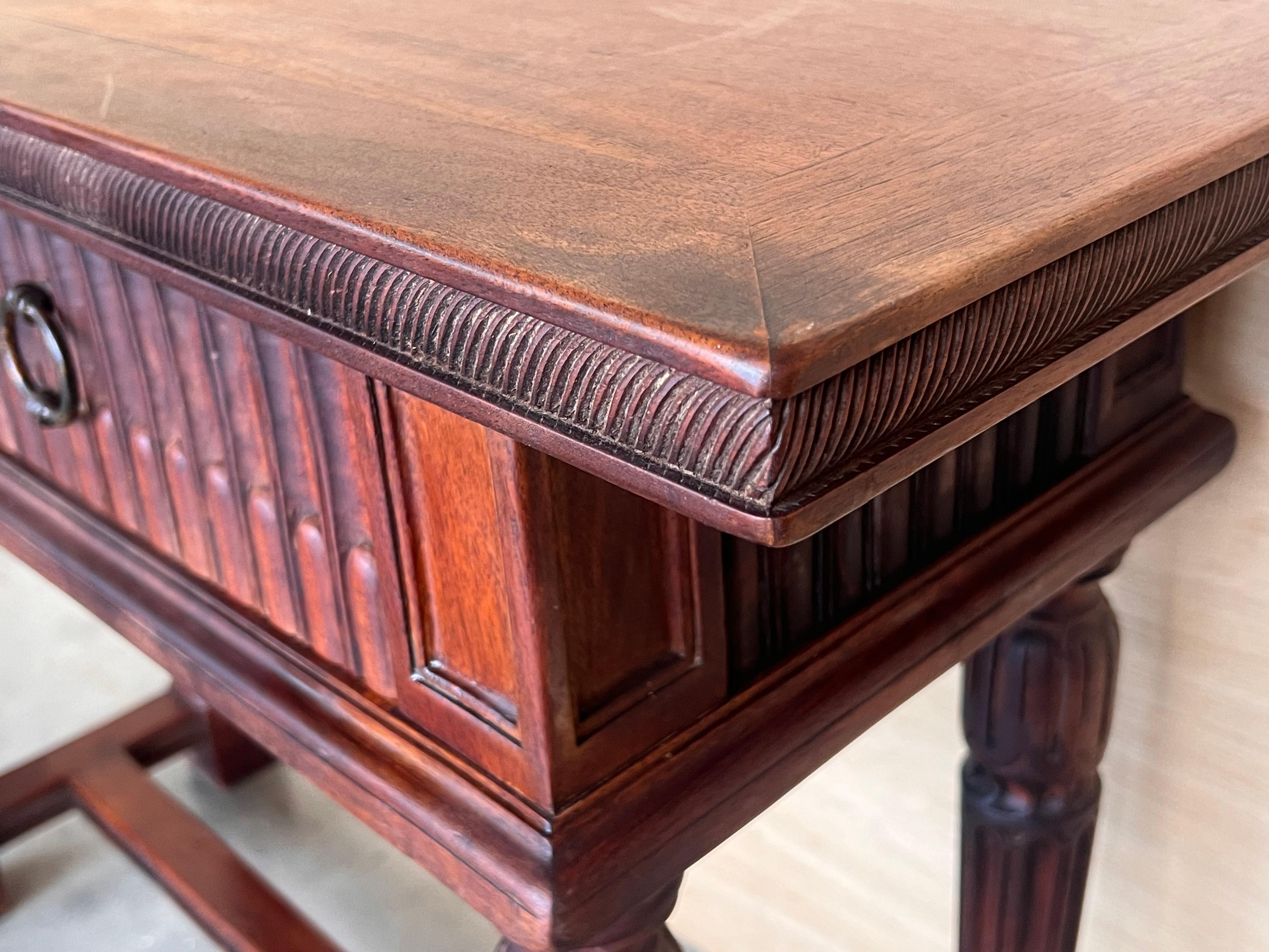 Early 20th Century Catalan Spanish Carved Walnut Console Table with Two Drawers For Sale 4