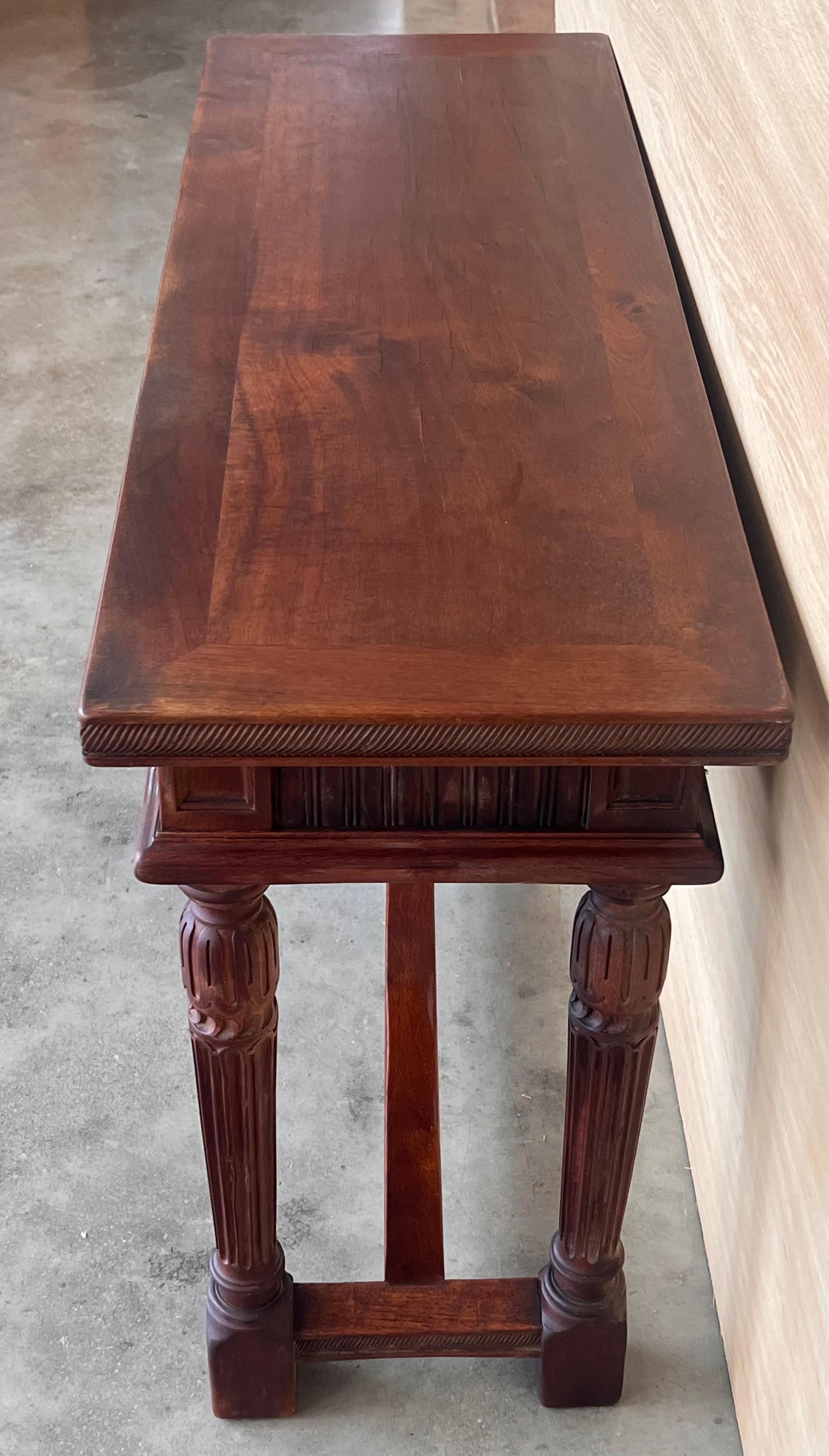 Early 20th Century Catalan Spanish Carved Walnut Console Table with Two Drawers For Sale 5