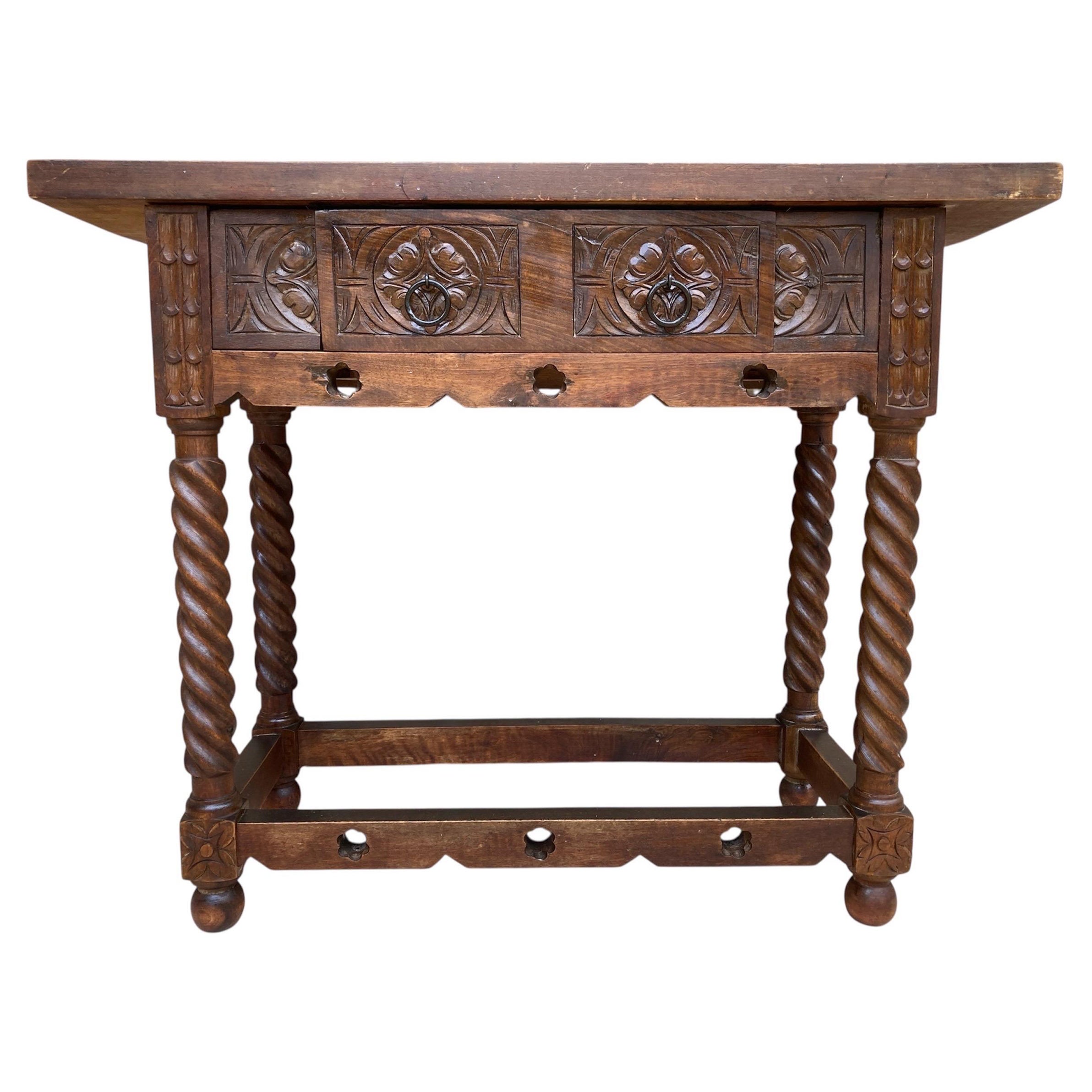 Early 20th Century Catalan Spanish Carved Walnut Wood Console Table For Sale
