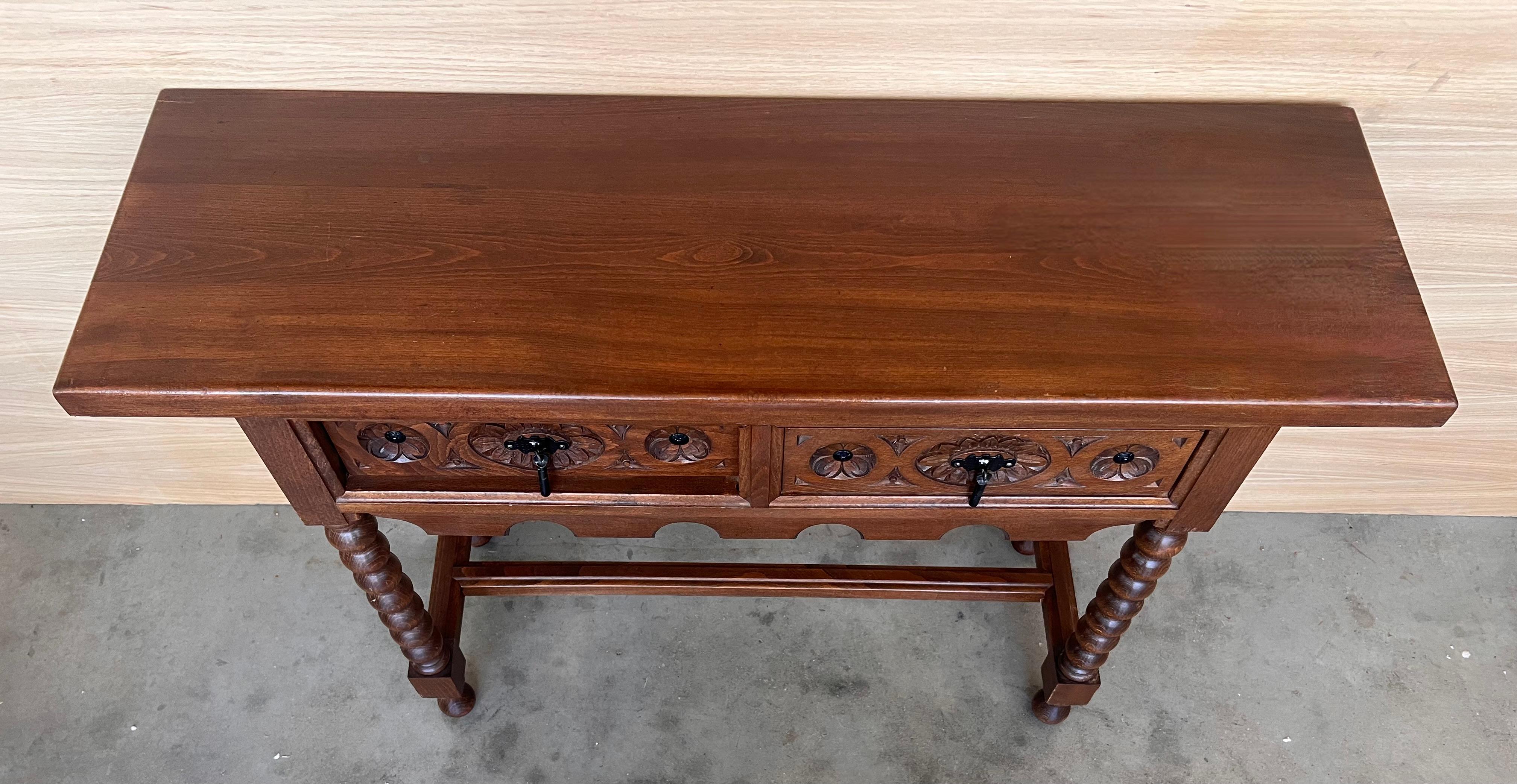 Early 20th Century Catalan Spanish Hand Carved Walnut Console Table 10