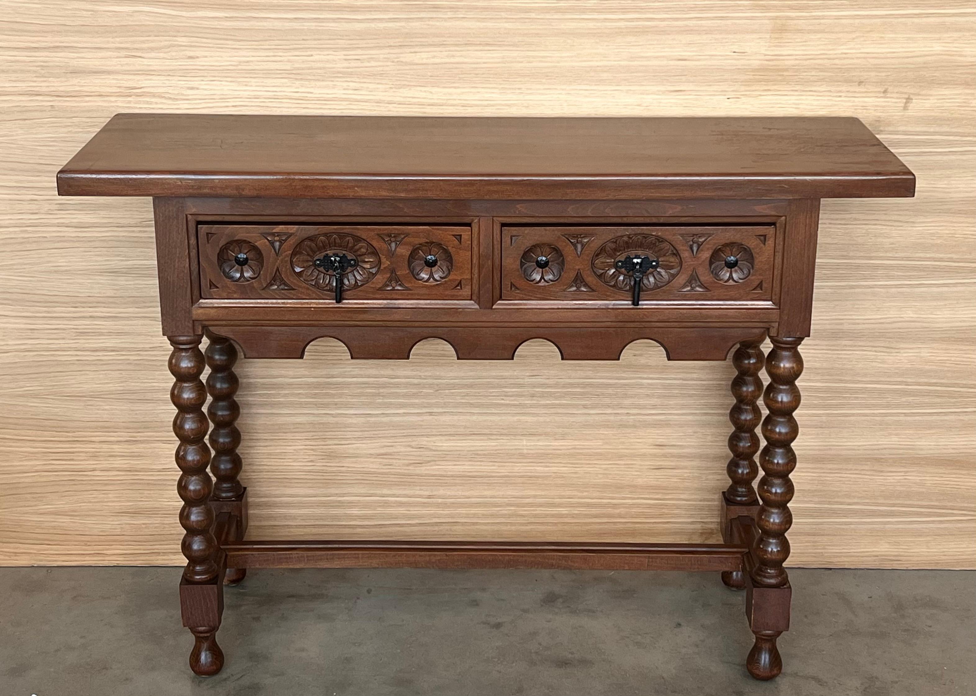 Baroque Early 20th Century Catalan Spanish Hand Carved Walnut Console Table