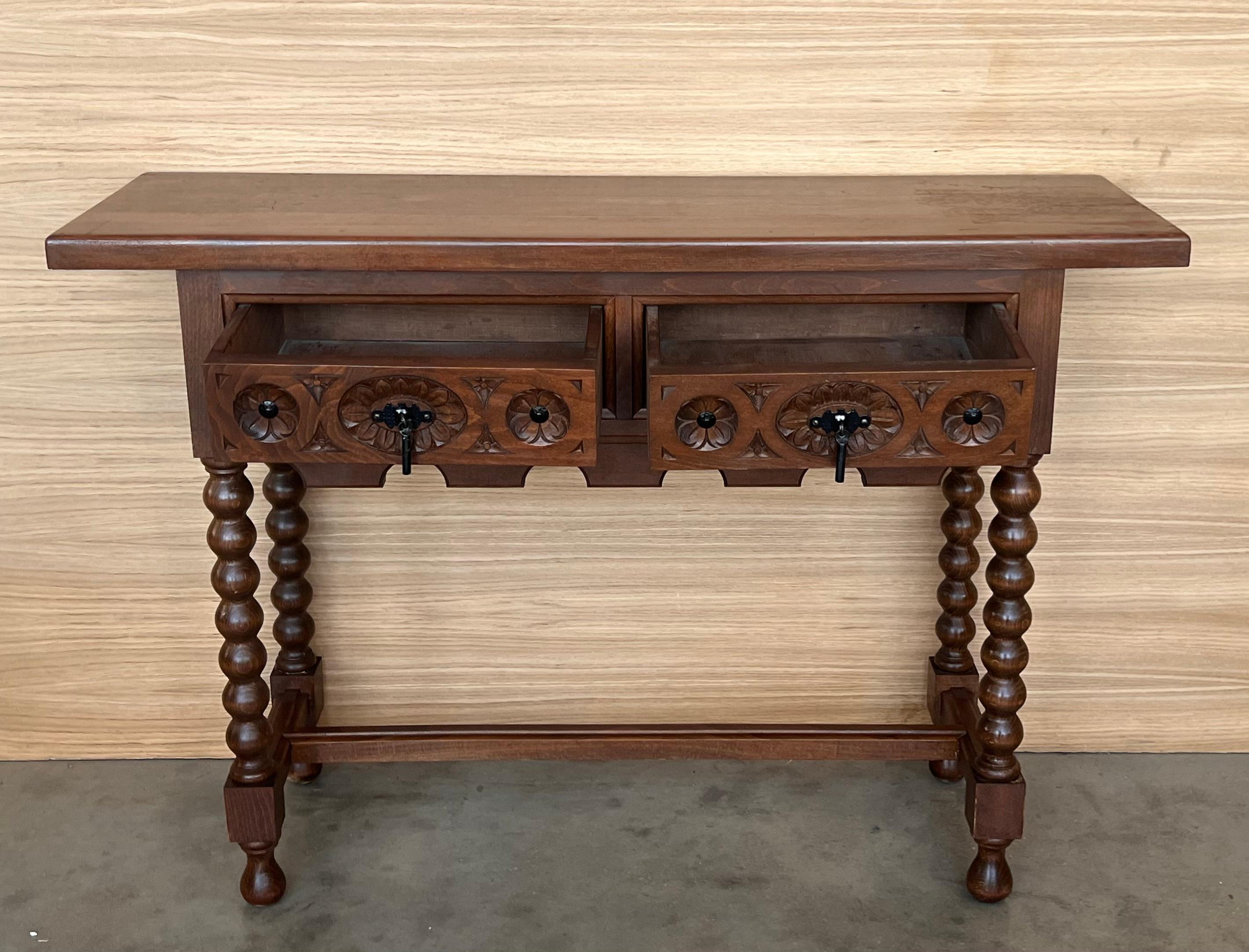 Early 20th Century Catalan Spanish Hand Carved Walnut Console Table 4