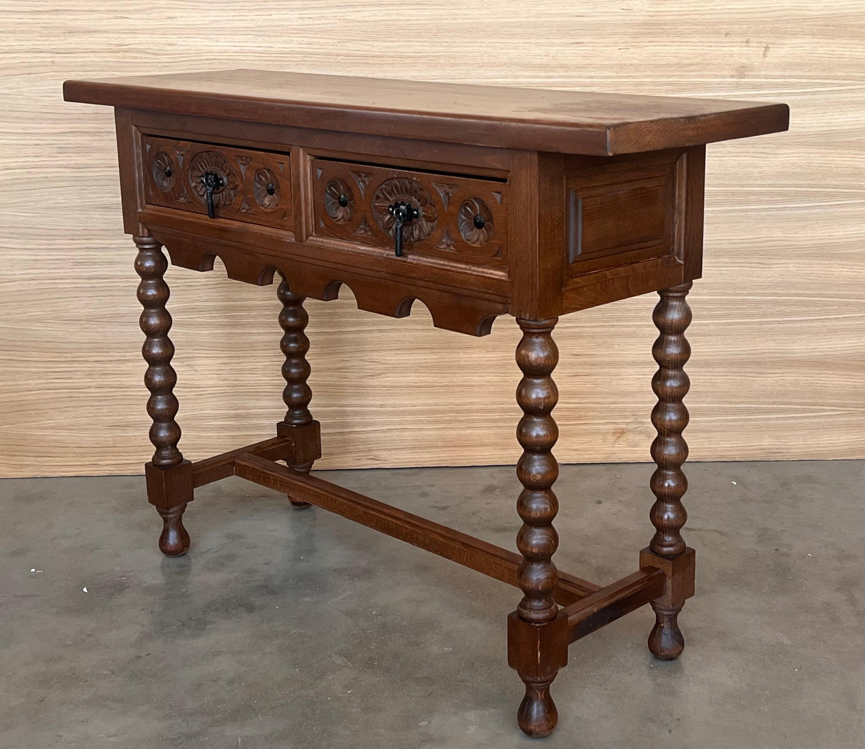Early 20th Century Catalan Spanish Hand Carved Walnut Console Table 5