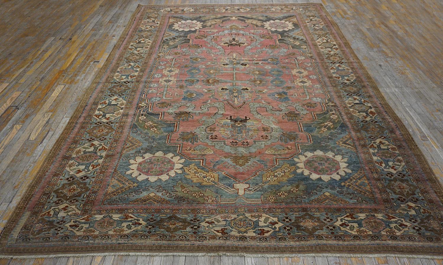 Wool Early 20th Century Caucasian Carpet ( 8'4'' x 11'9'' - 255 x 360 ) For Sale