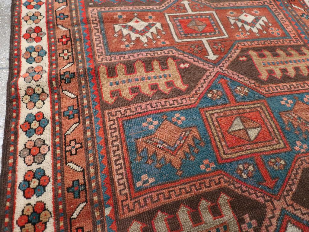 Kazakh Tapis d'accent caucasien kazak du début du 20e siècle en vente