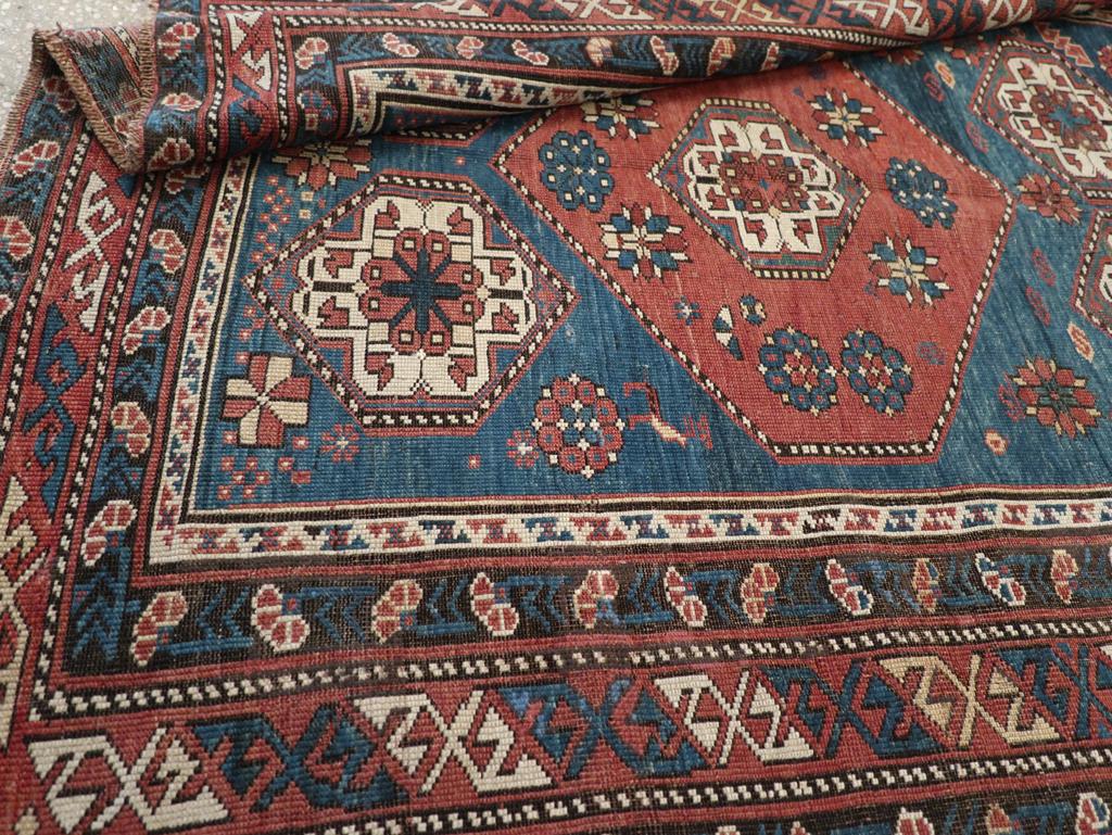 Laine Tapis d'accent caucasien kazak du début du 20e siècle en vente