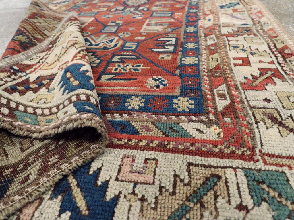 Kaukasischer Kazak-Würfelteppich aus dem frühen 20. im Zustand „Hervorragend“ im Angebot in New York, NY