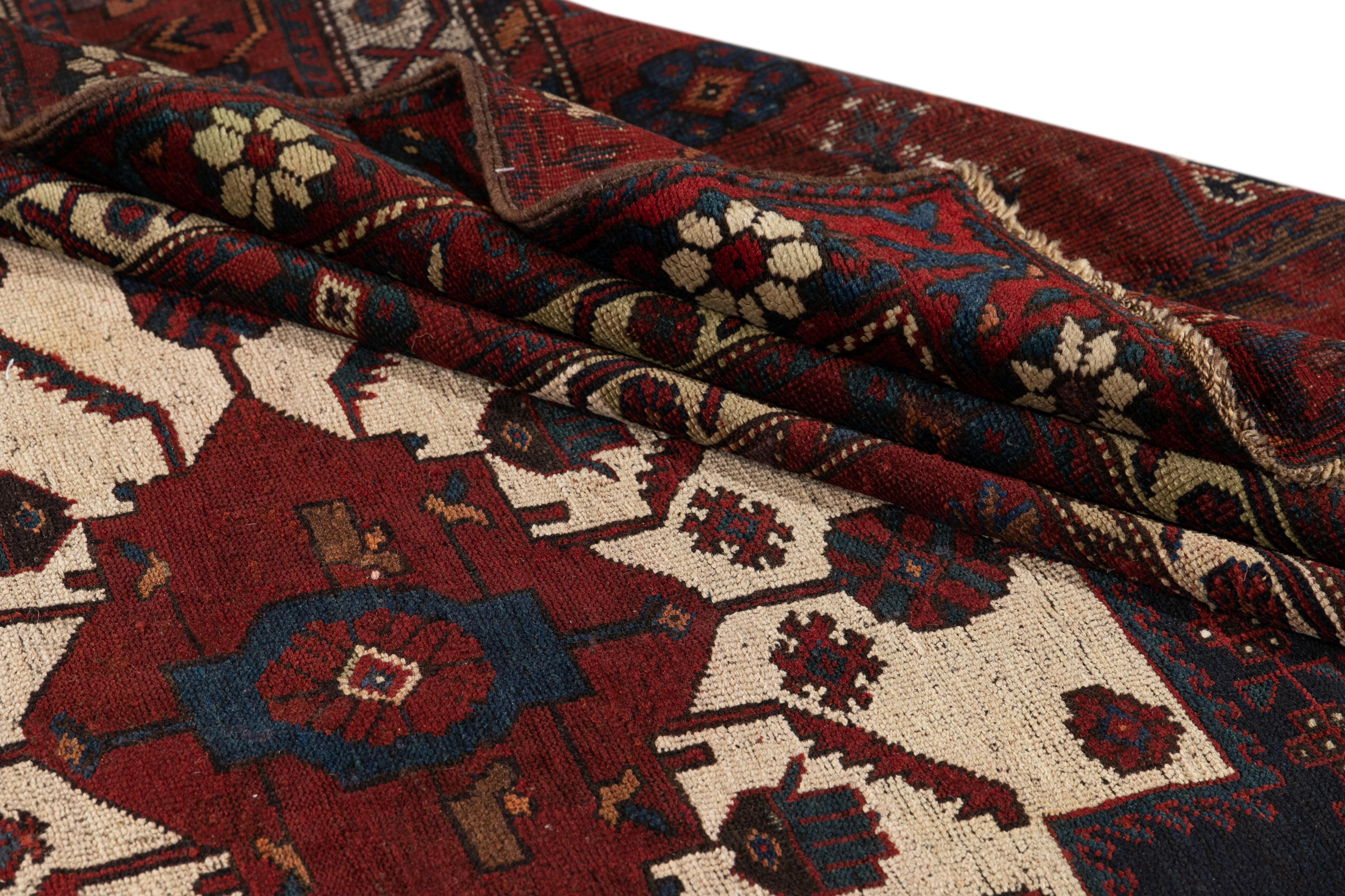 Early 20th Century Caucasian Rug In Good Condition For Sale In Norwalk, CT