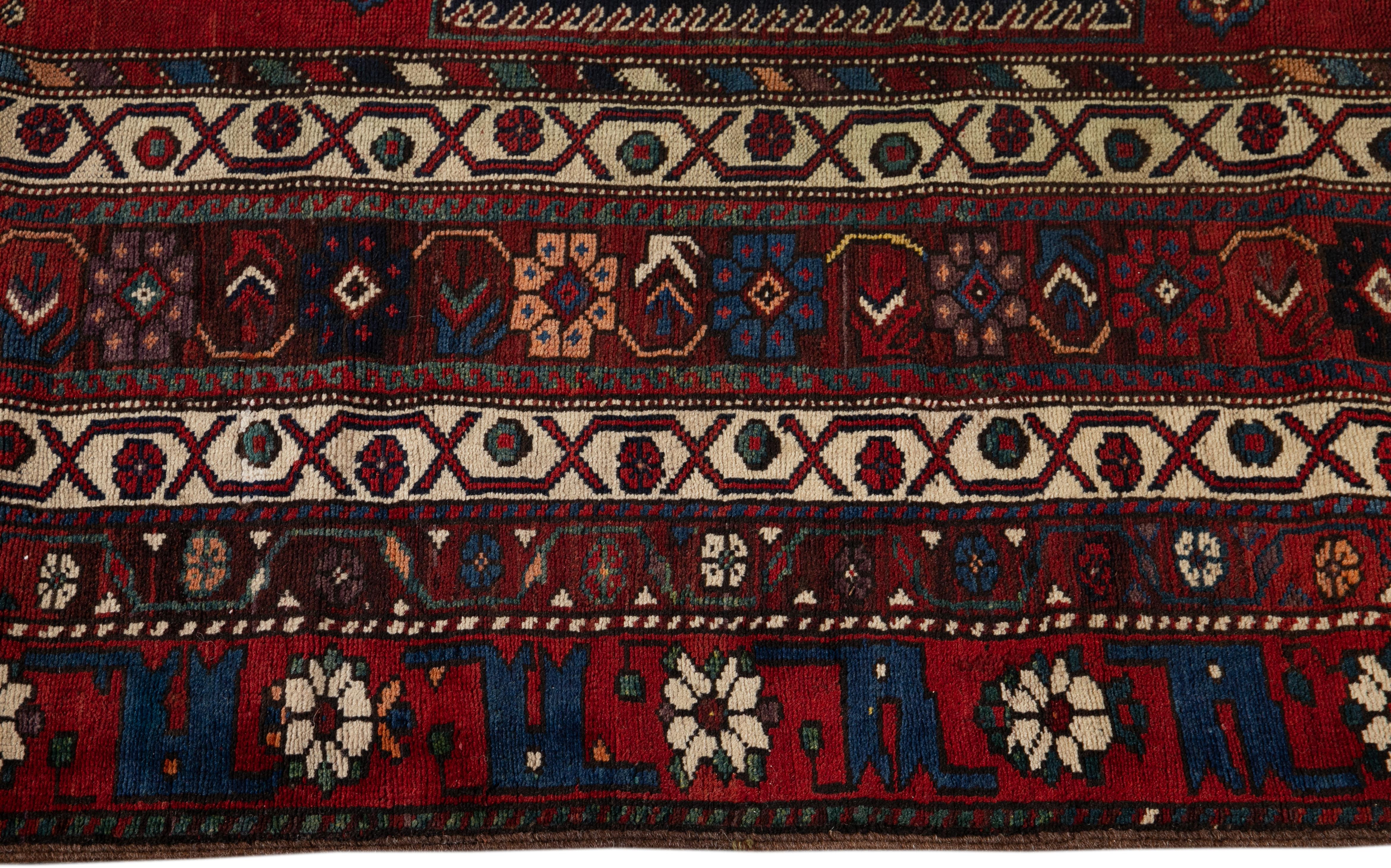 Kaukasischer Teppich des frühen 20. Jahrhunderts (Wolle) im Angebot