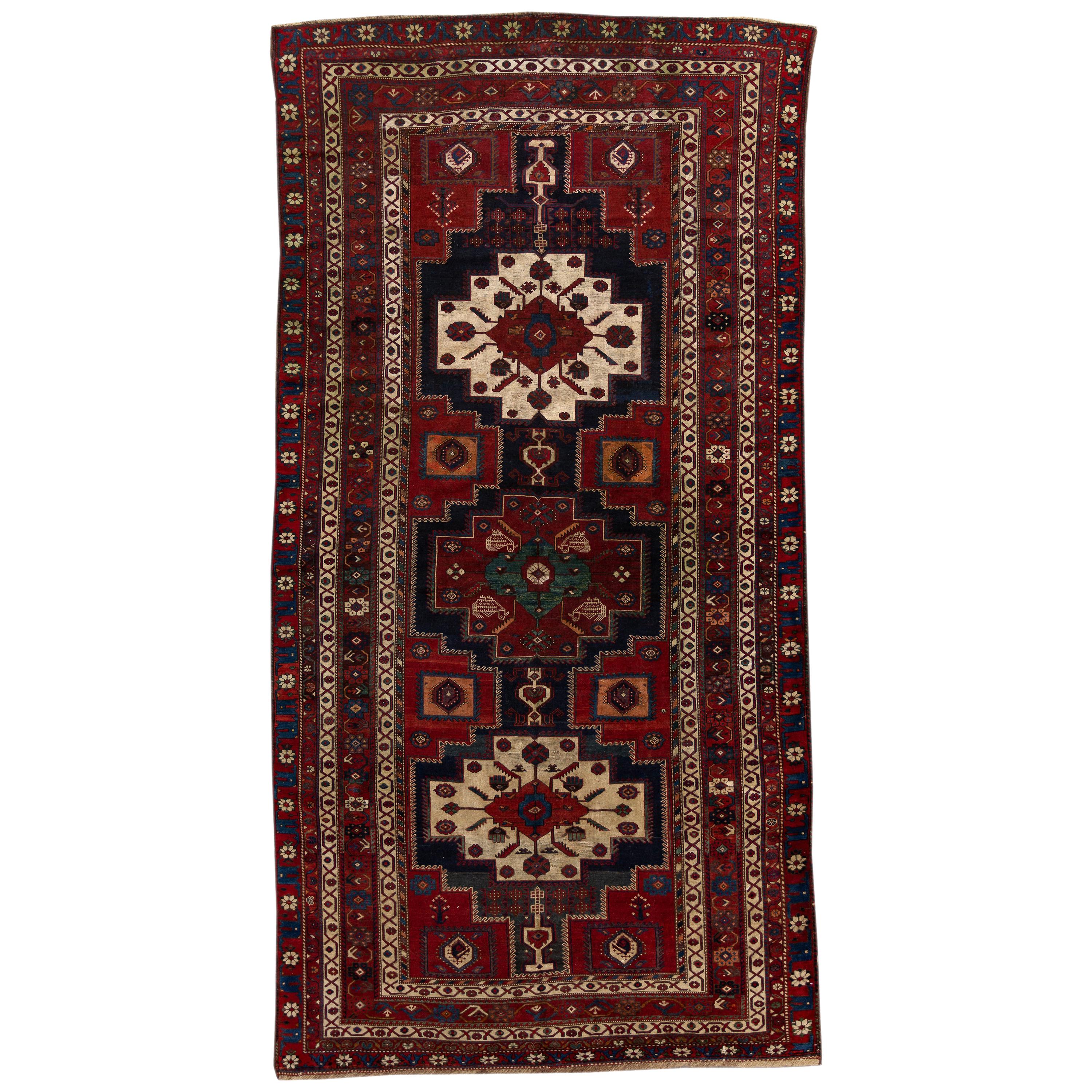 Tapis caucasien du début du 20e siècle