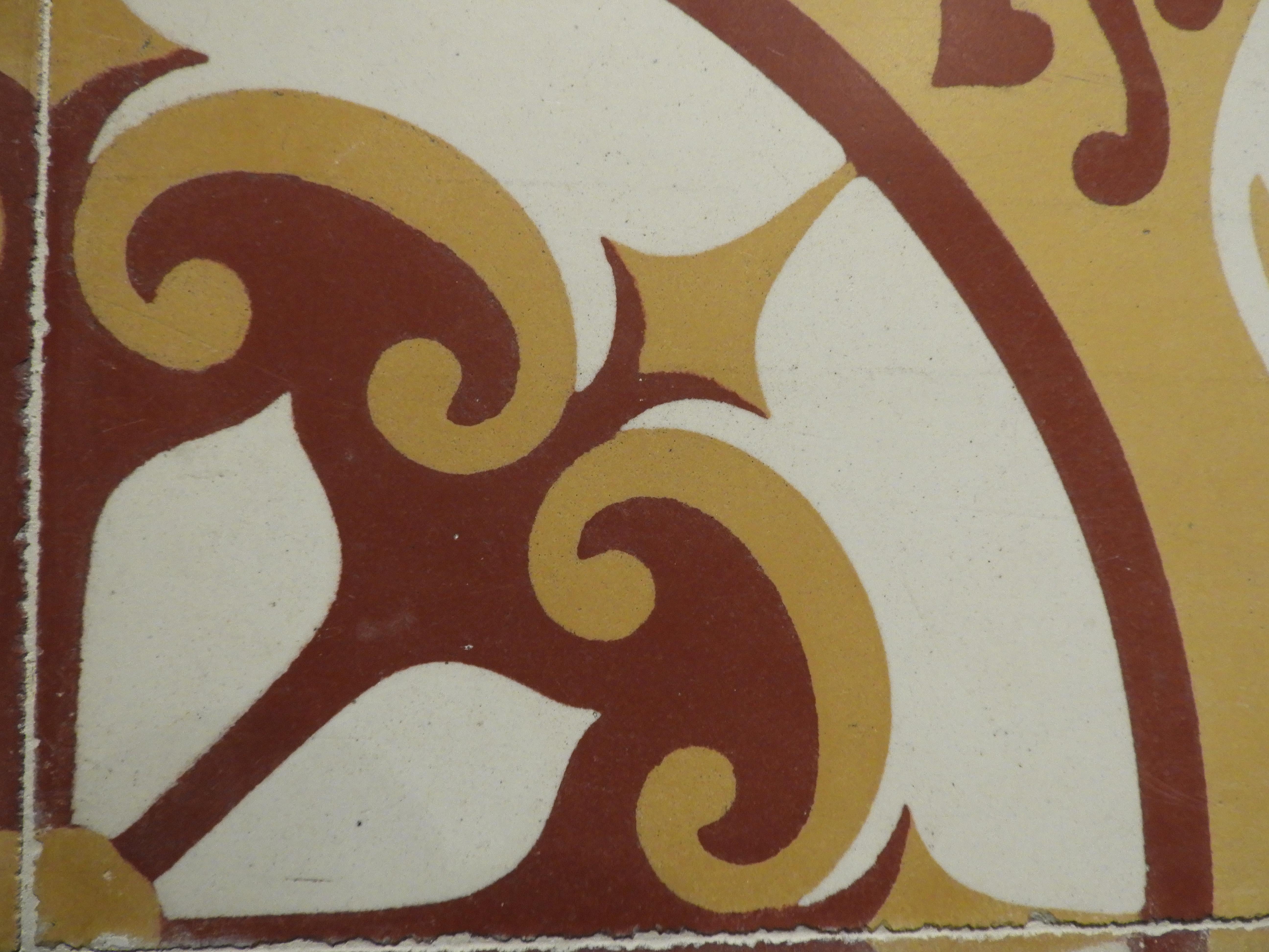 Early 20th Century Cement Tiles In Good Condition For Sale In Zedelgem, BE
