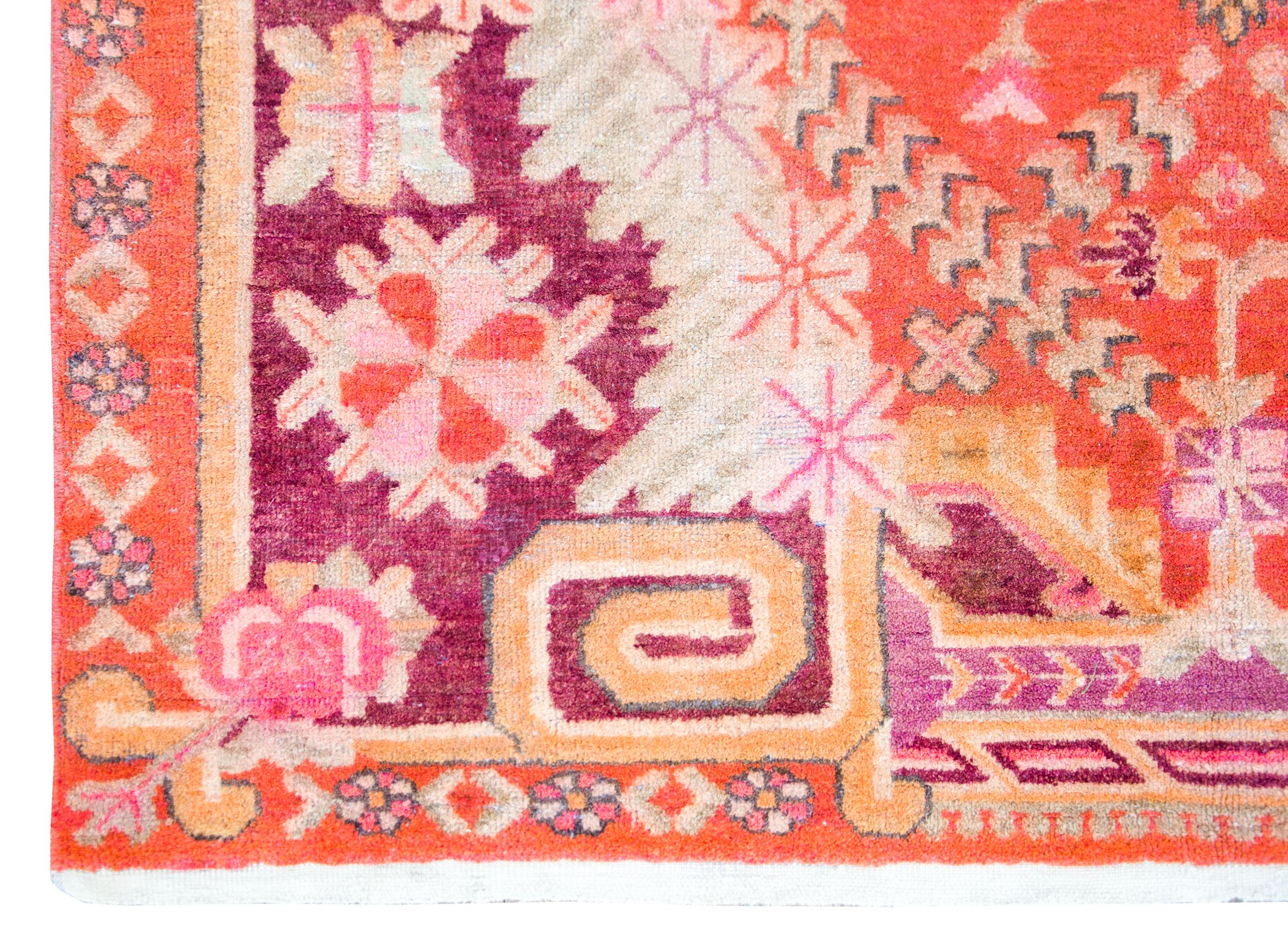 Tapis Khotan d'Asie centrale du début du 20e siècle en vente 5