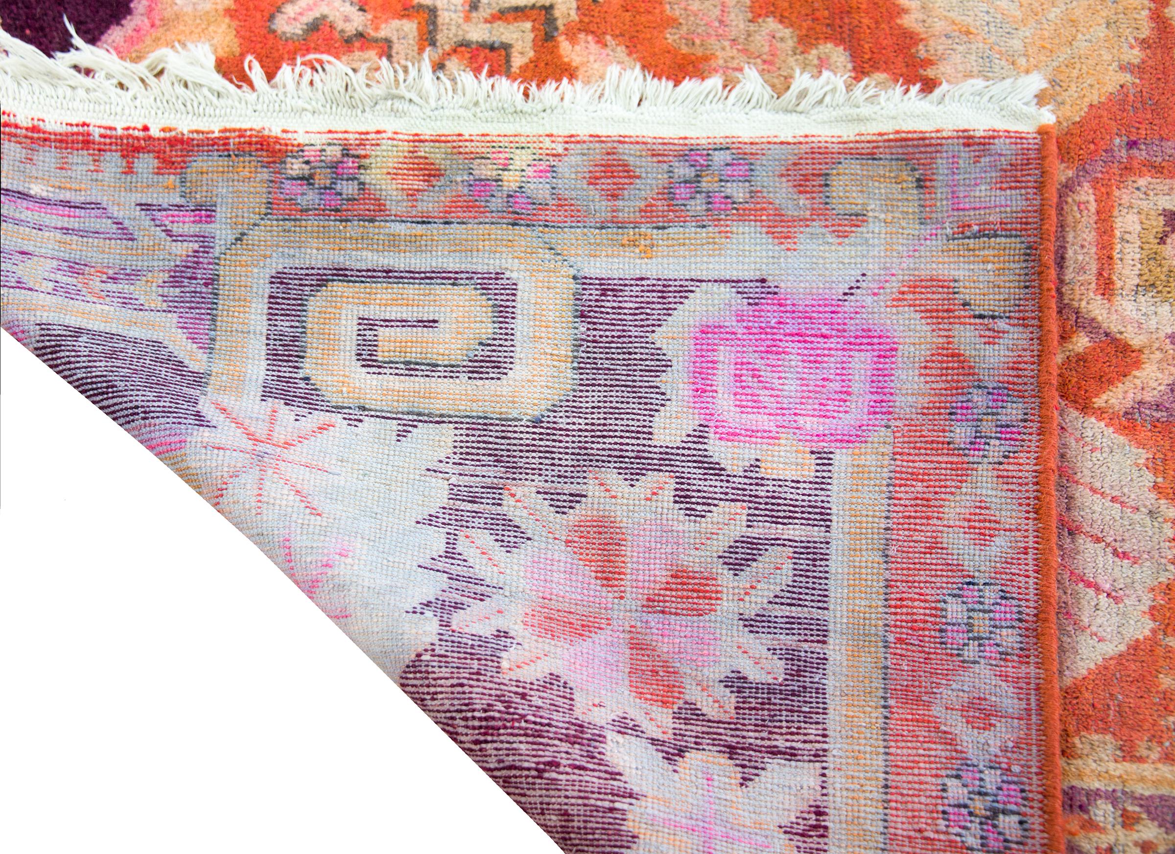 Tapis Khotan d'Asie centrale du début du 20e siècle en vente 6