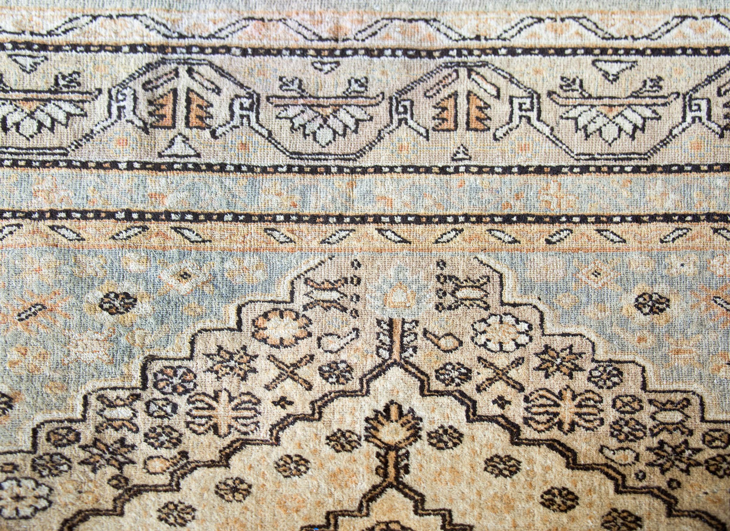 Zentralasiatischer Samarghand-Teppich aus dem frühen 20. Jahrhundert im Angebot 4