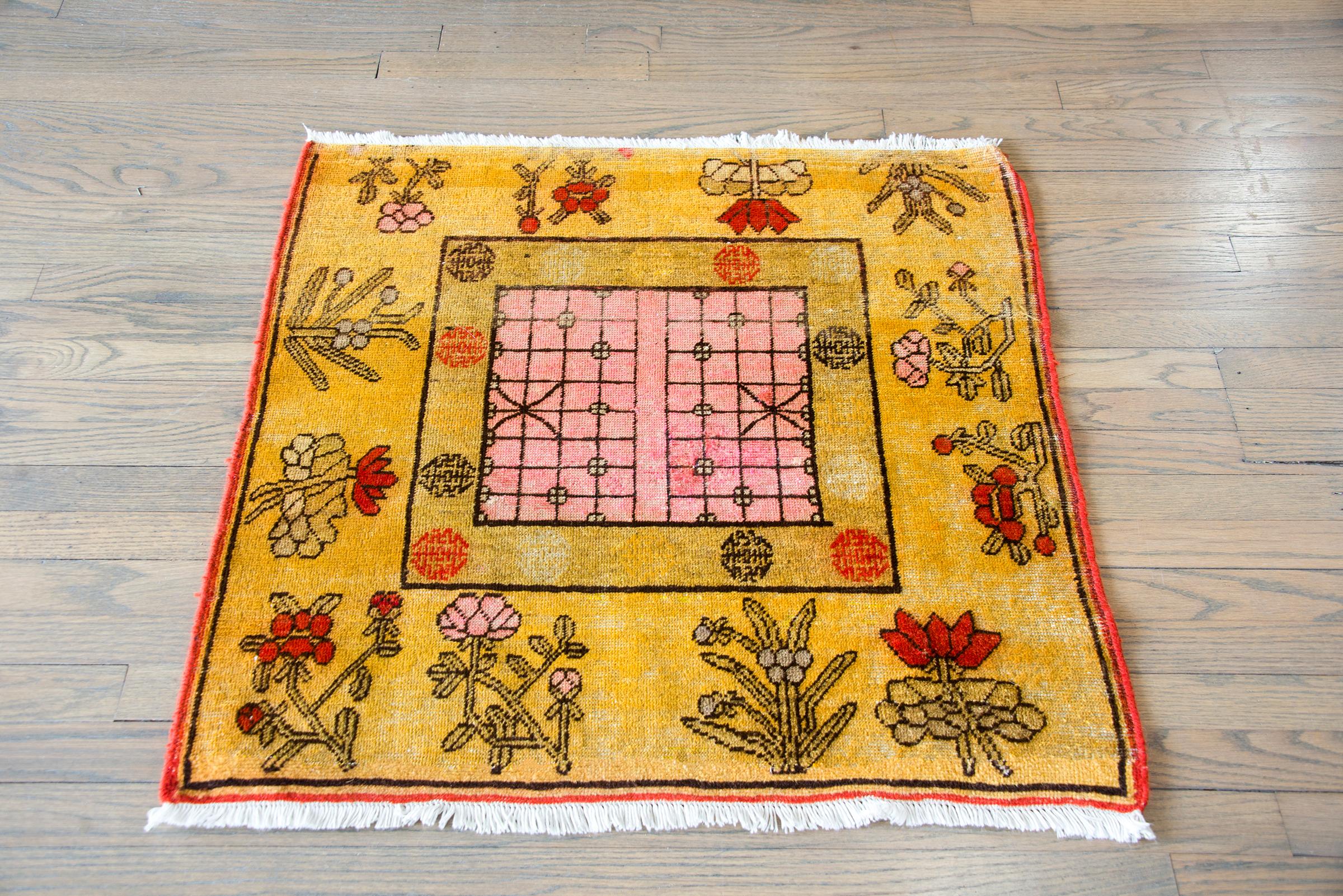 Early 20th Century Central Asian Samarghand Rug For Sale 7