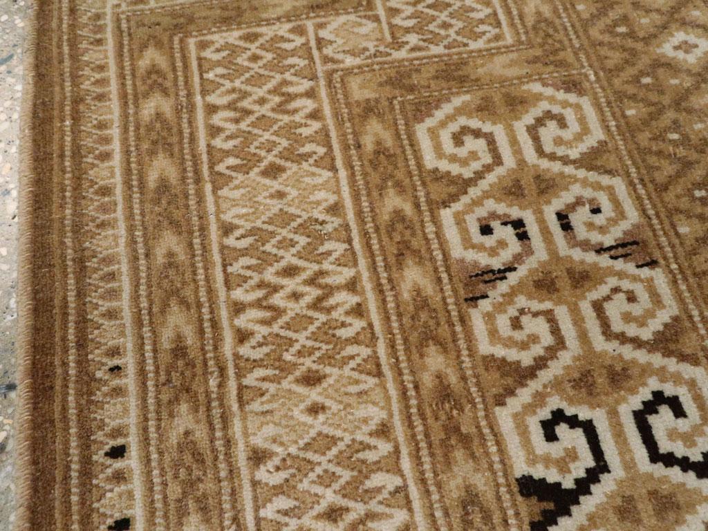 Centrasiatique Début du 20e siècle, tapis Turkoman d'Asie centrale en vente