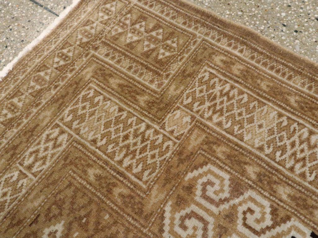 Début du 20e siècle, tapis Turkoman d'Asie centrale Excellent état - En vente à New York, NY