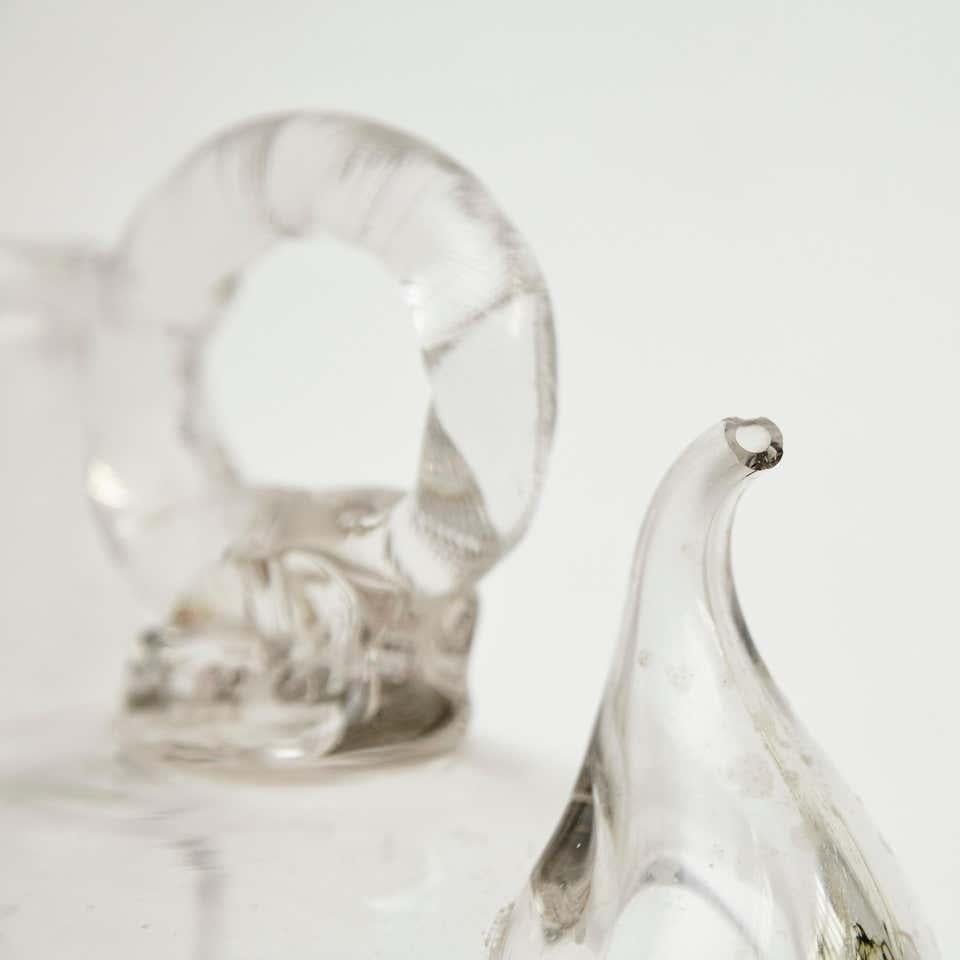 Début du 20e siècle, Century Spanish Blown Glass Traditional Pitcher (pichet traditionnel en verre soufflé espagnol) en vente 1