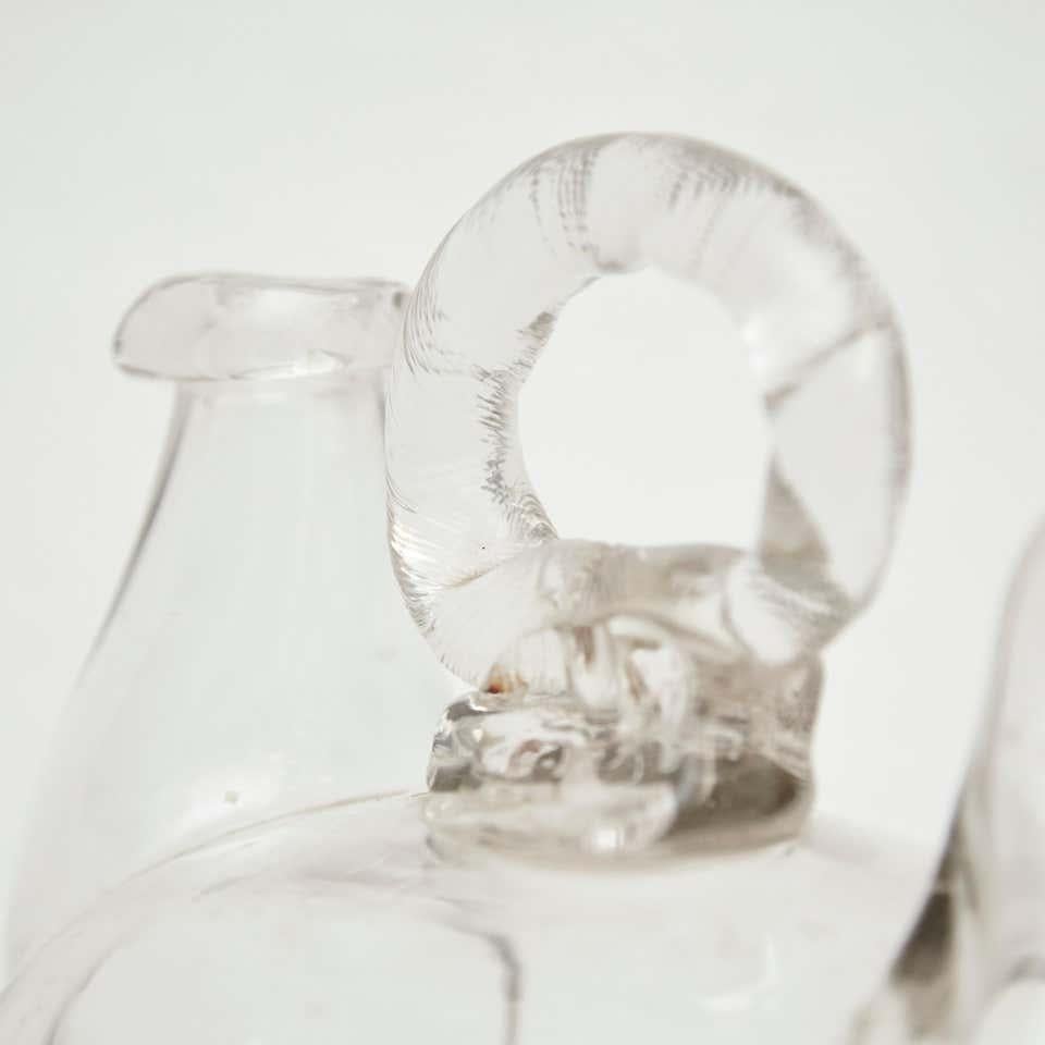 Début du 20e siècle, Century Spanish Blown Glass Traditional Pitcher (pichet traditionnel en verre soufflé espagnol) en vente 2