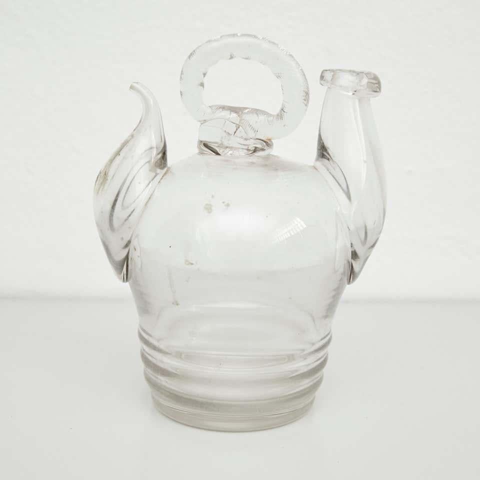 Espagnol Début du 20e siècle, Century Spanish Blown Glass Traditional Pitcher (pichet traditionnel en verre soufflé espagnol) en vente