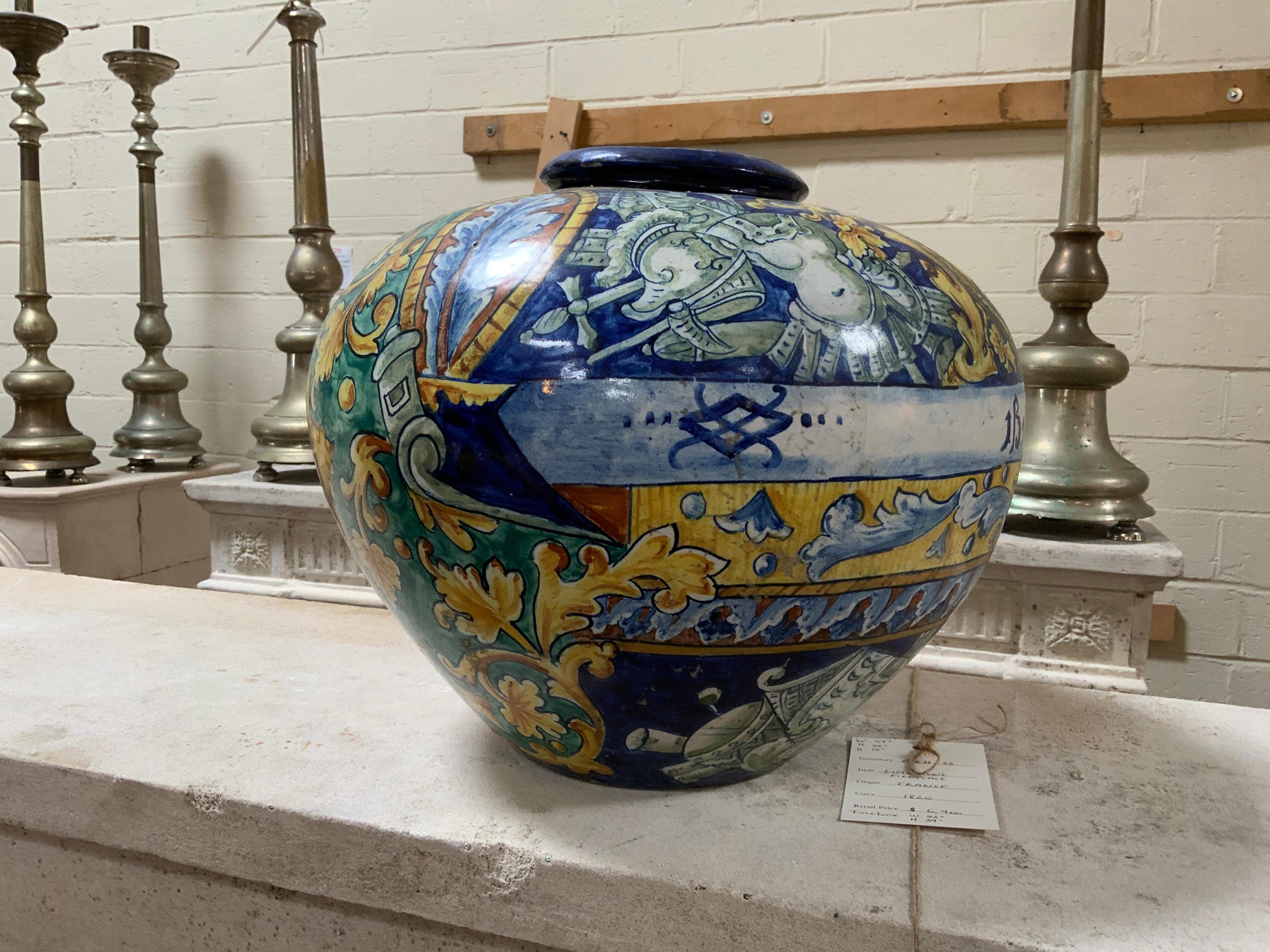 Diese Vase stammt aus Spanien, ca. 1920.

Hergestellt aus Keramik.