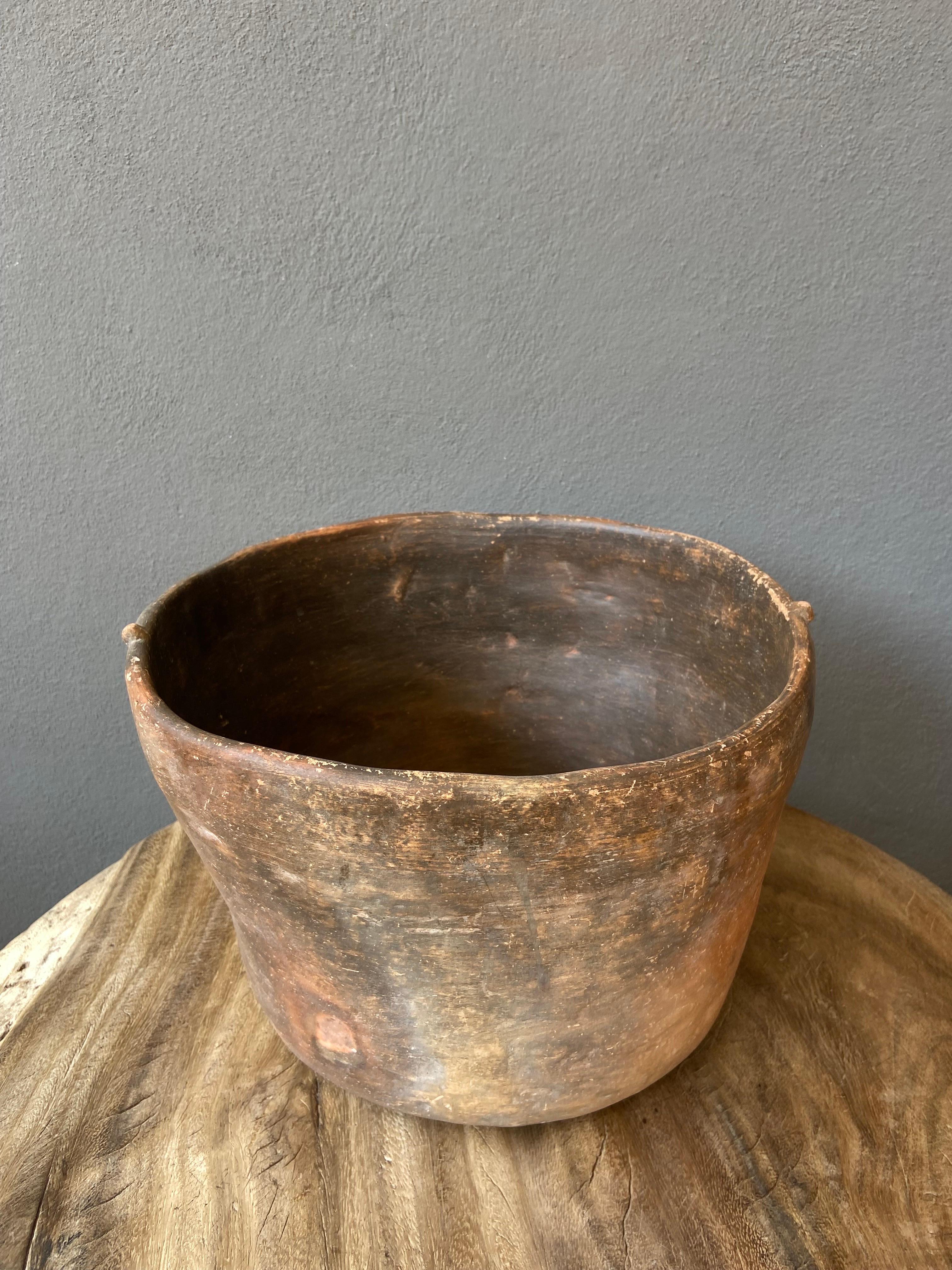 Early 20th Century Ceramic Water Vessel from Mexico For Sale 2