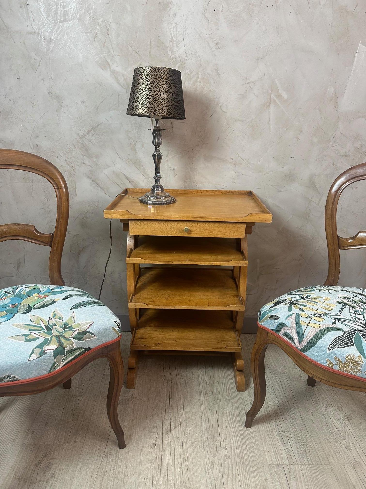 Table d'appoint en bois fruitier de style Charles X, début du 20e siècle, années 1900 en vente 5