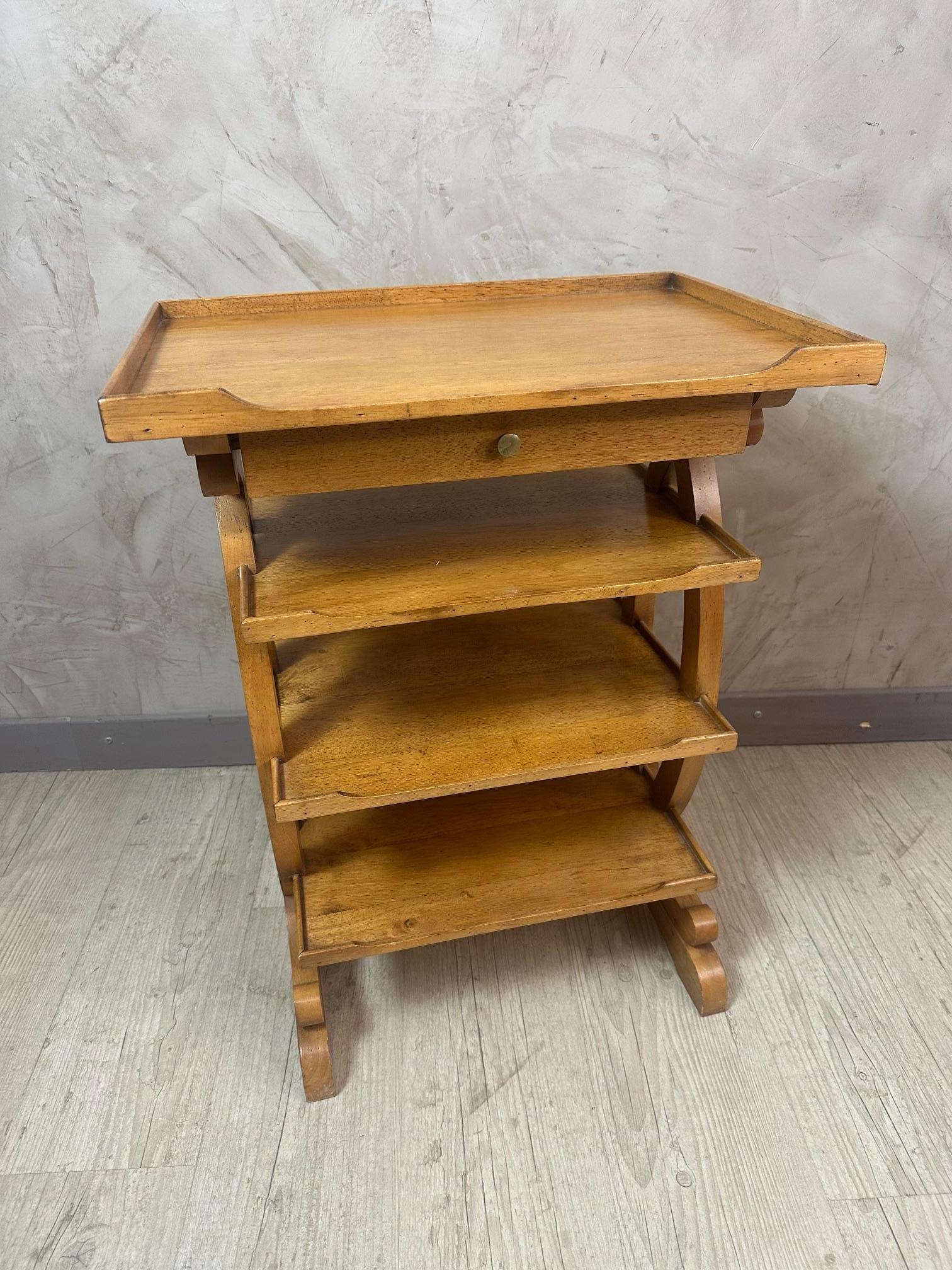 Français Table d'appoint en bois fruitier de style Charles X, début du 20e siècle, années 1900 en vente