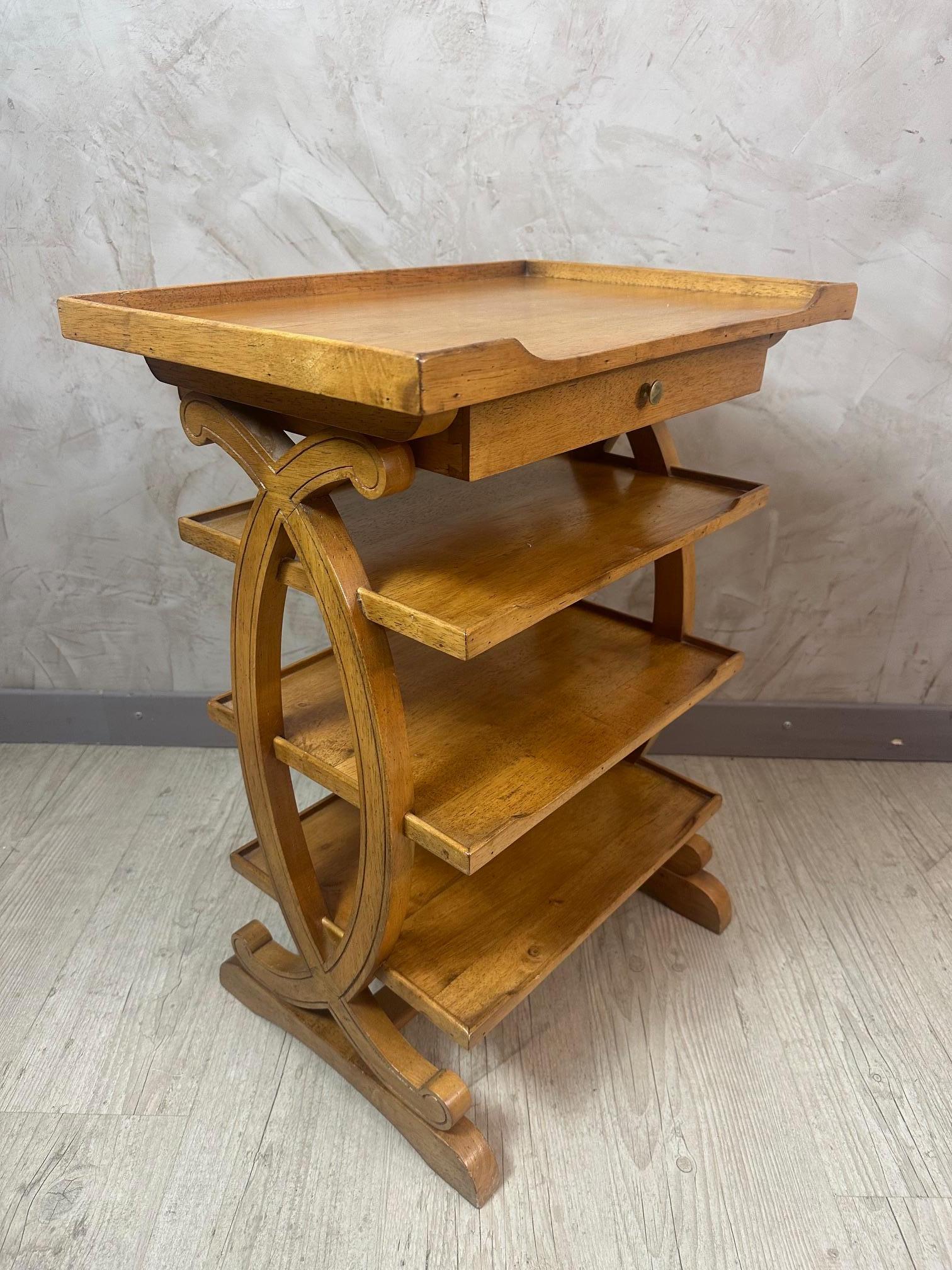 Fruitiers Table d'appoint en bois fruitier de style Charles X, début du 20e siècle, années 1900 en vente